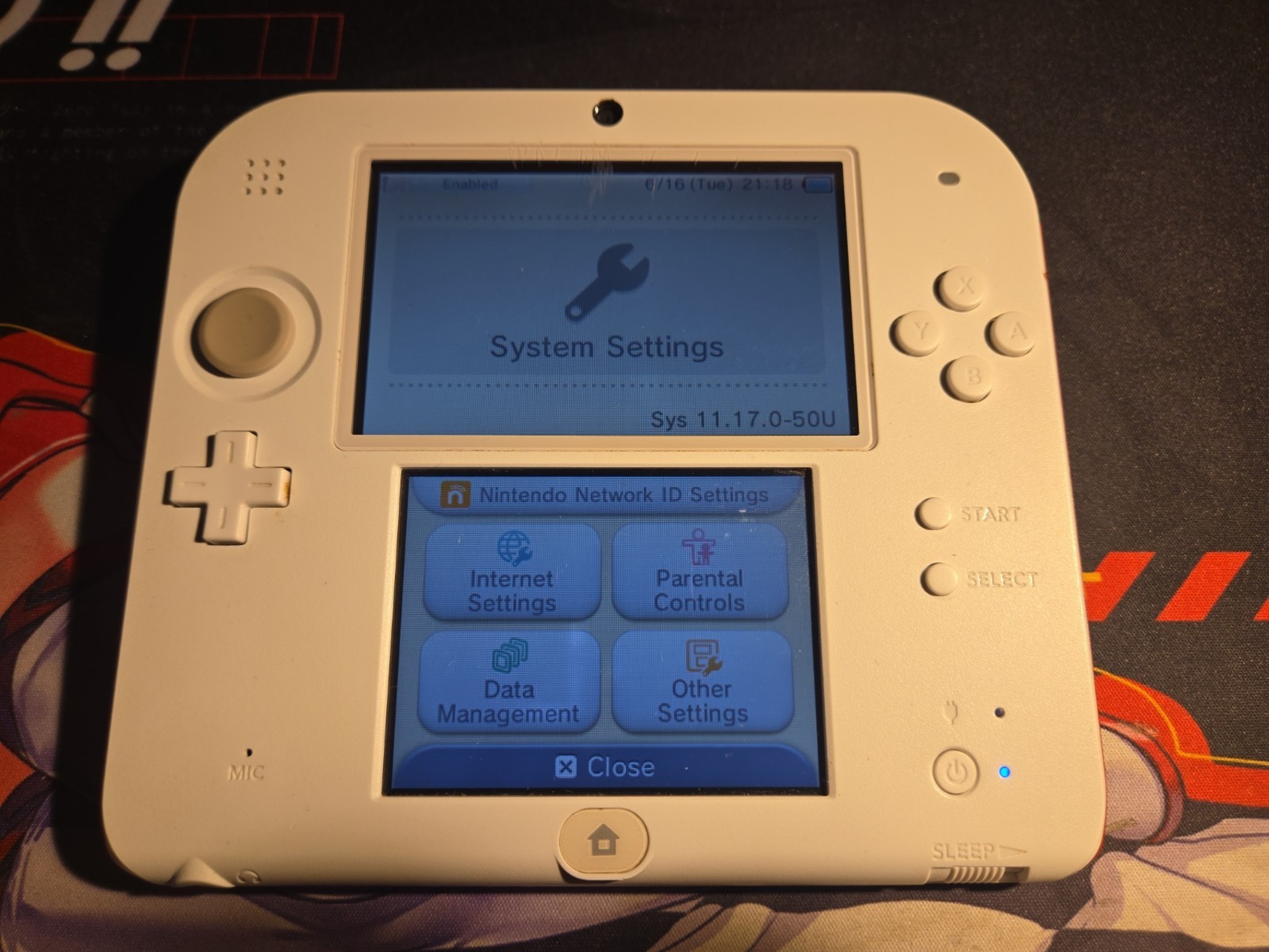 CUSTOM REFURBISHED Nintendo 2DS White/Red Handheld Console, NSMB2 Edition