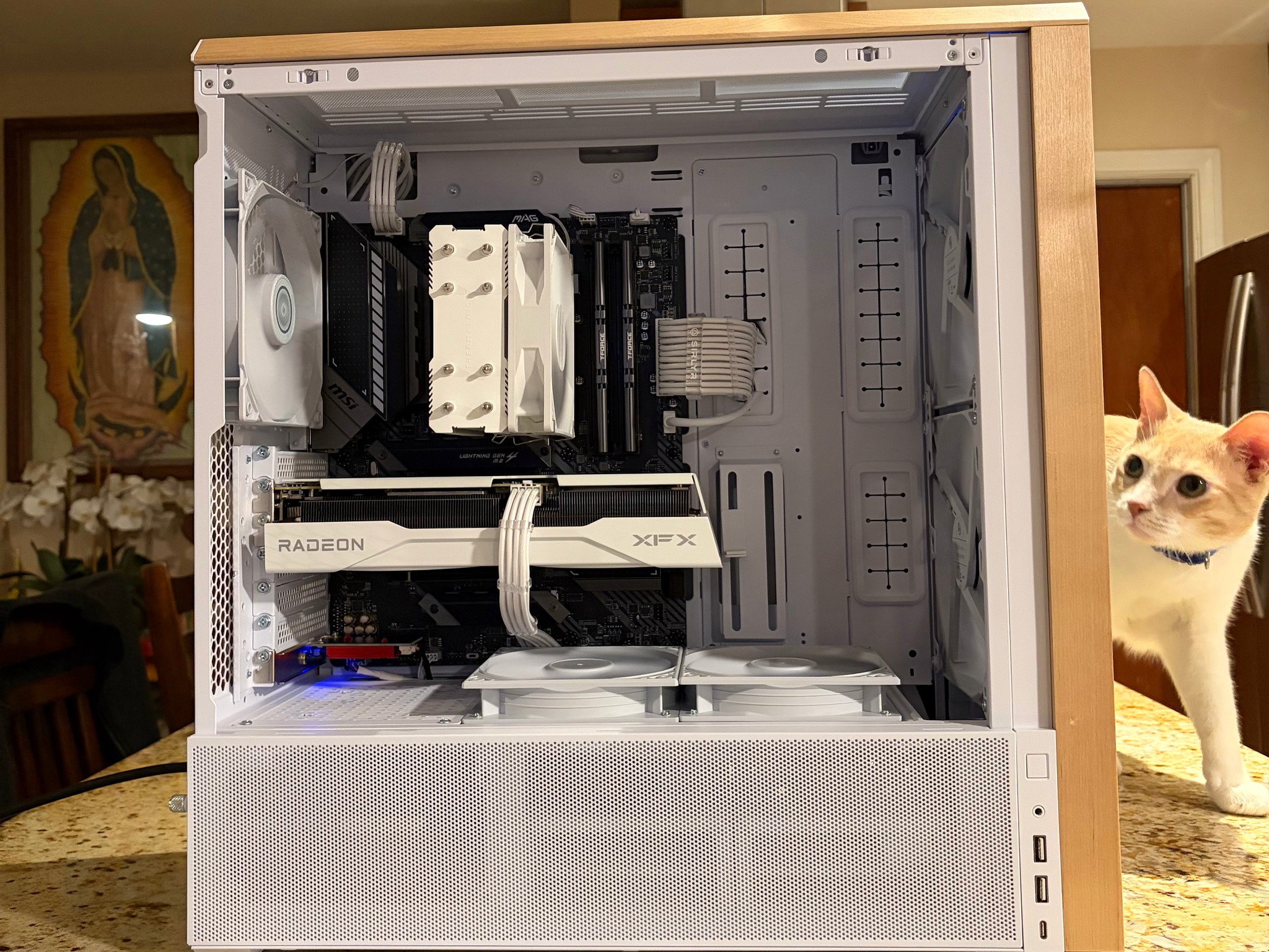 White Gaming PC | RX 9060XT 8GB | RYZEN 5 5600G | 2TB NVME SSD