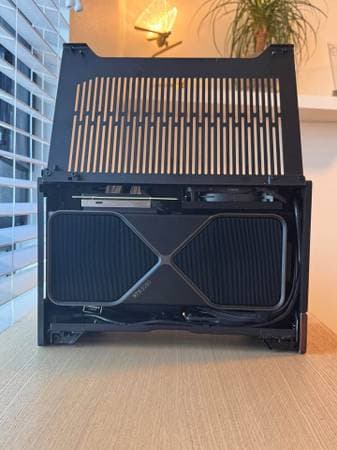 NVIDIA GeForce RTX 5090 Founders Edition