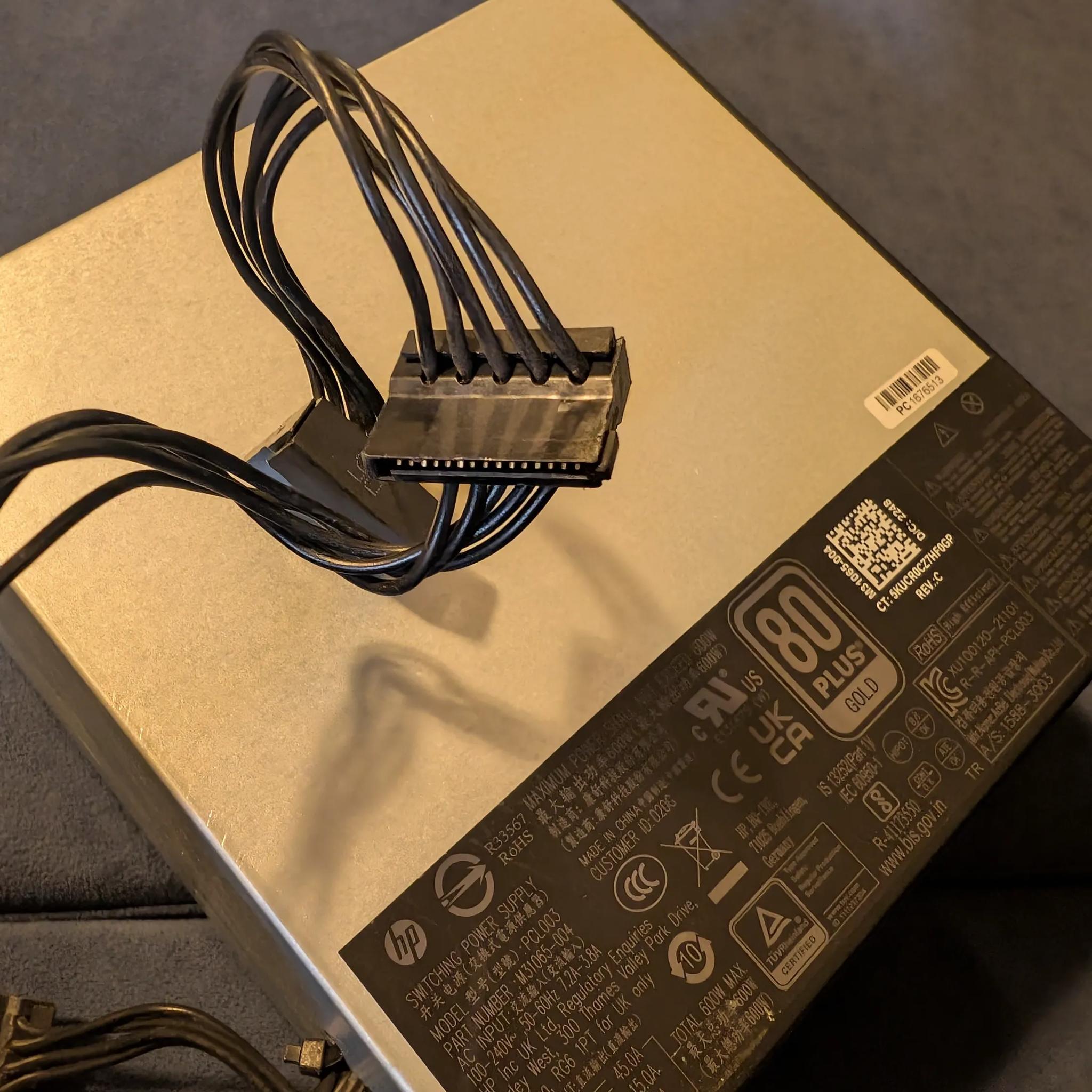 80+ GOLD OMEN by HP 40L Cooler Master PS-4601-1  ATX Power Supply 600W