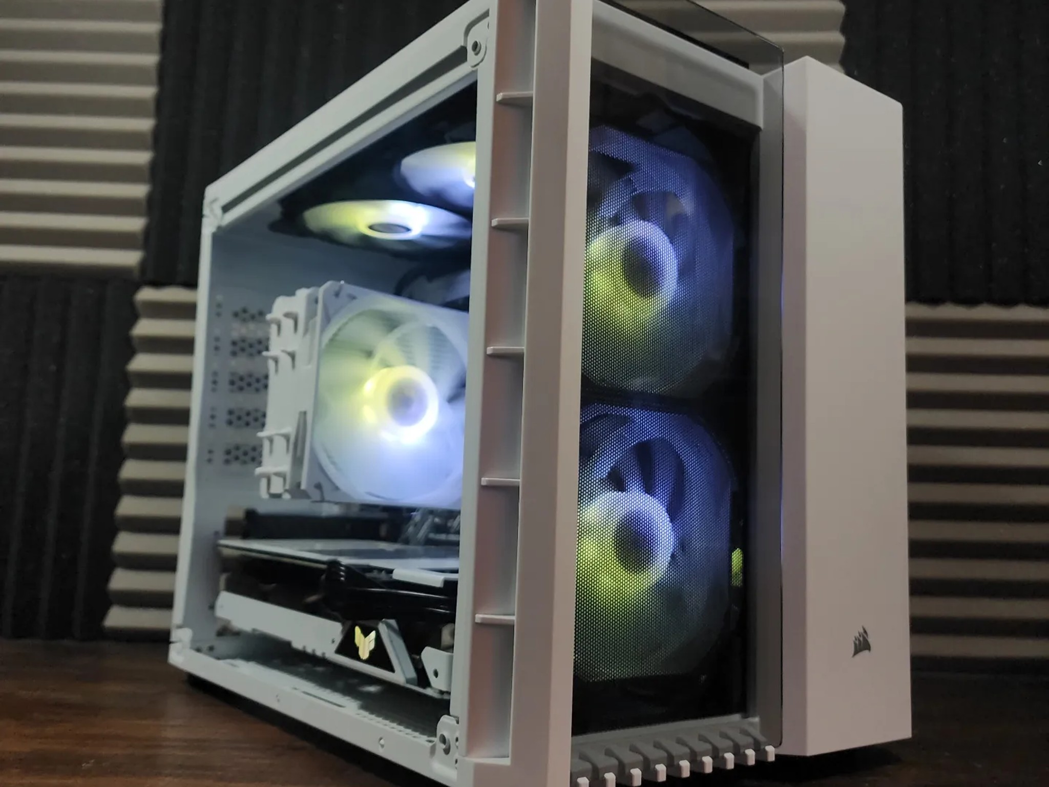 🤍💛🤍 GeForce RTX 3060 Ti // AMD Ryzen 7 3700X // 16GB 3200MHz 