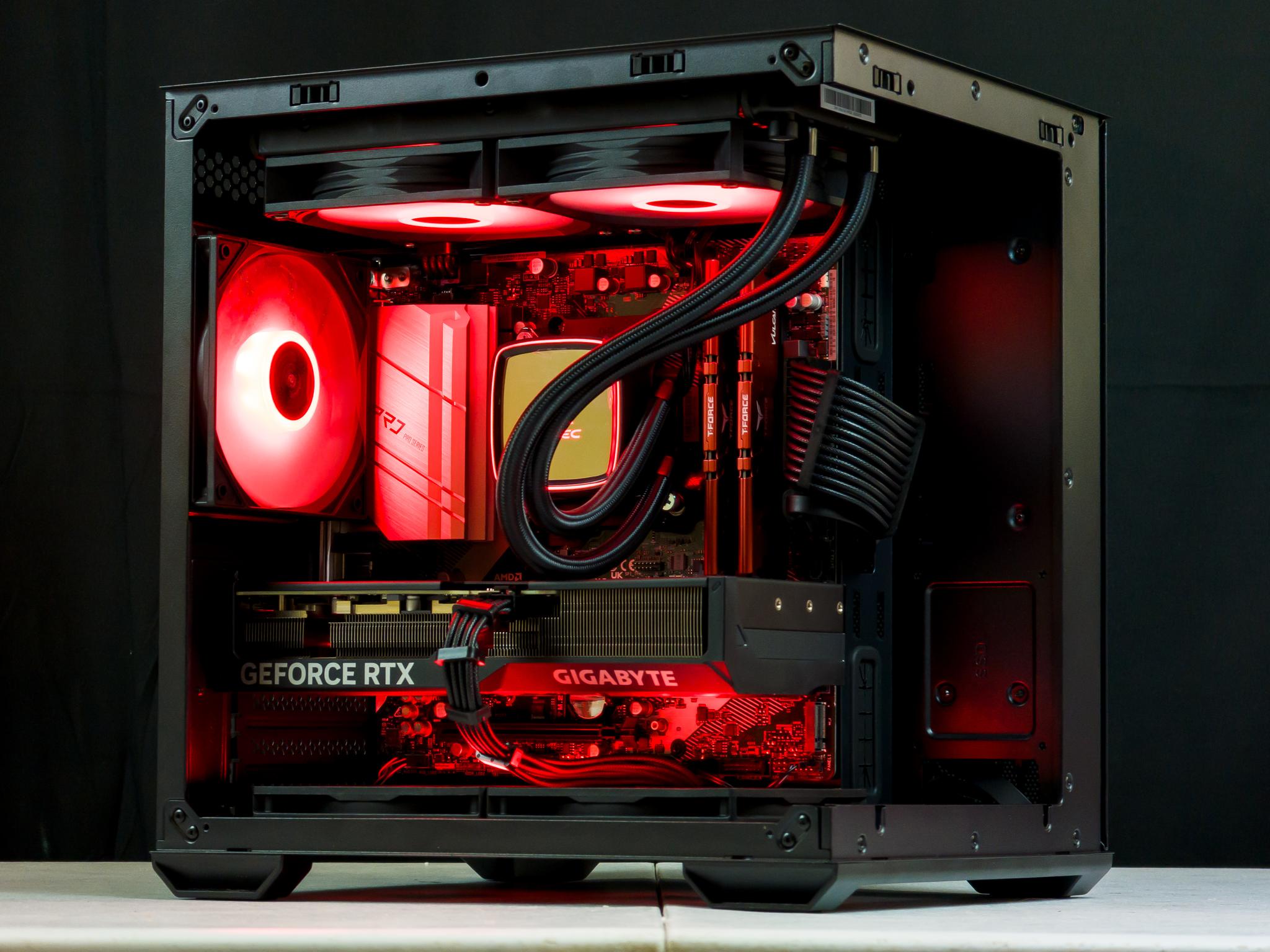 ❤️🖤 RTX 4070 / Ryzen 7 5800X / 32GB Gaming PC 🖤❤️
