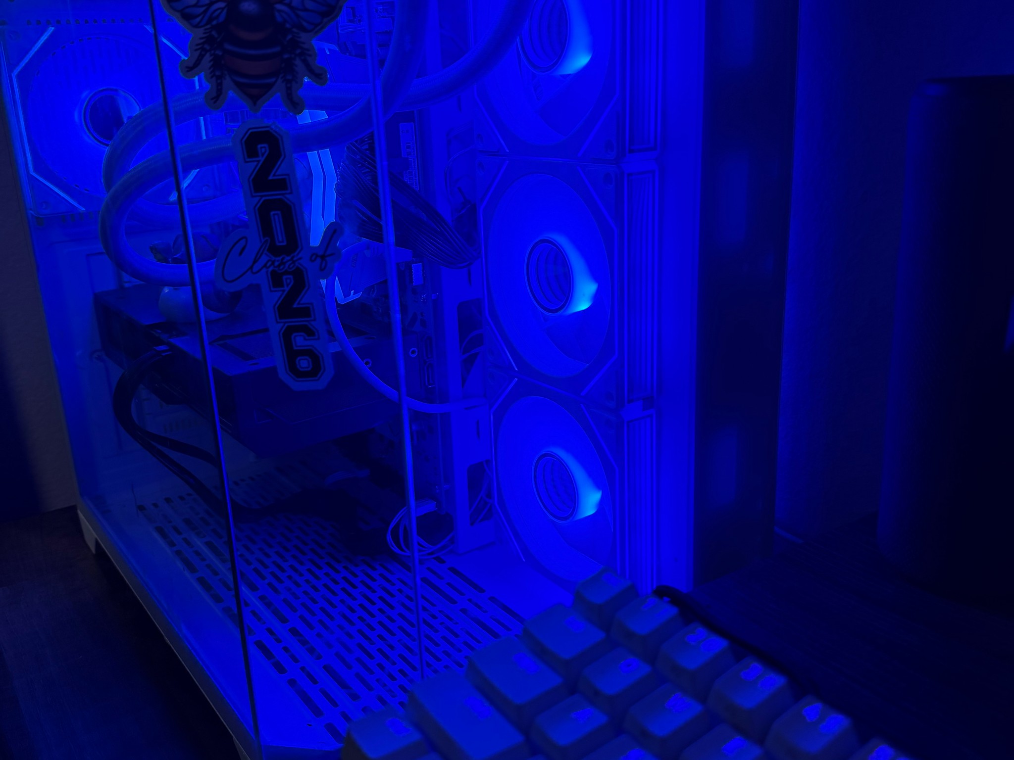 Great Deal! RTX 4070 SUPER, Ryzen 7600x, 16GB DDR5, 1TB SSD, 650w PSU, RGB!