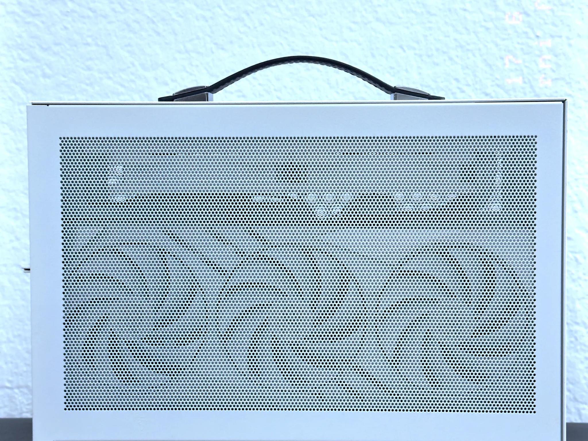 Mini-ITX Gaming Rig w/ Ryzen 7 7800X3D + 4080 SUPER