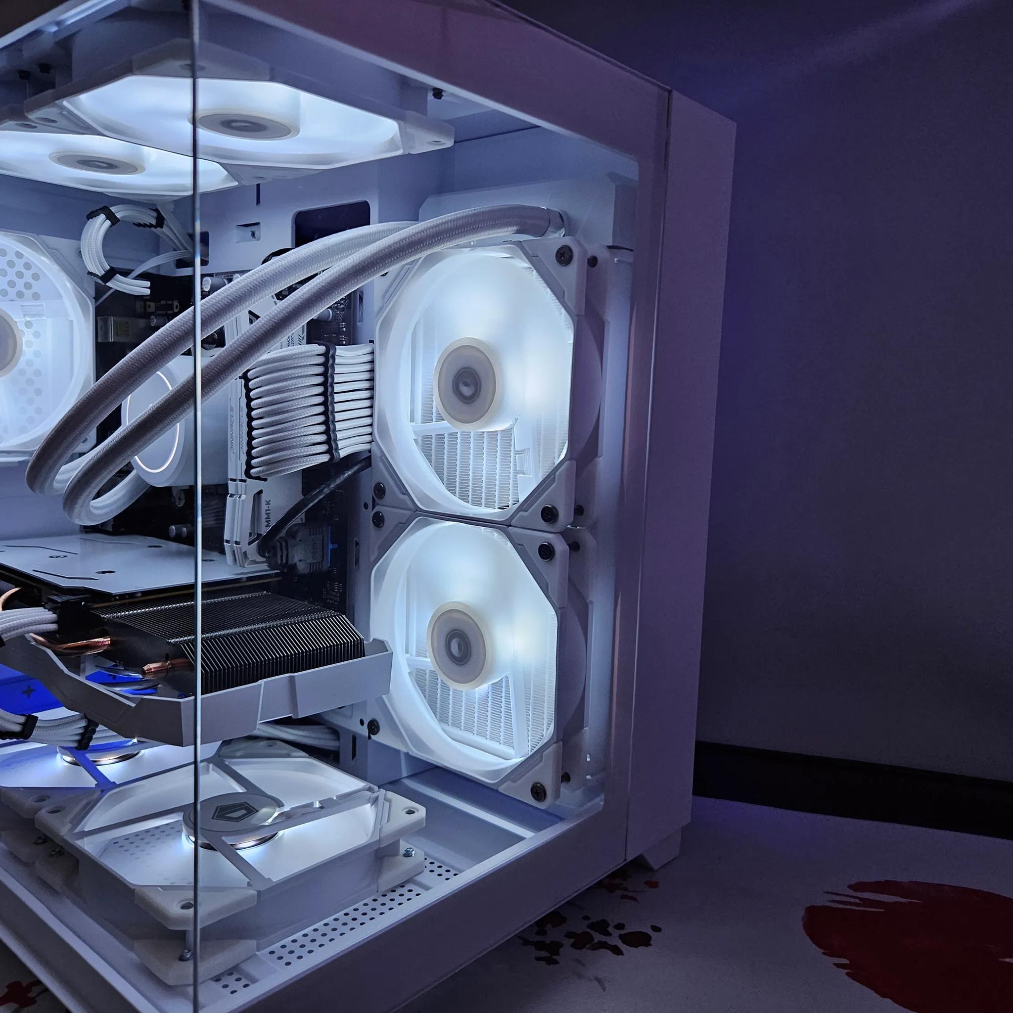 Arctic Beast Liquid cooled RIG Ryzen 7 5700G/ 32GB RAM/ 2TB SSD/ AMD RX6600