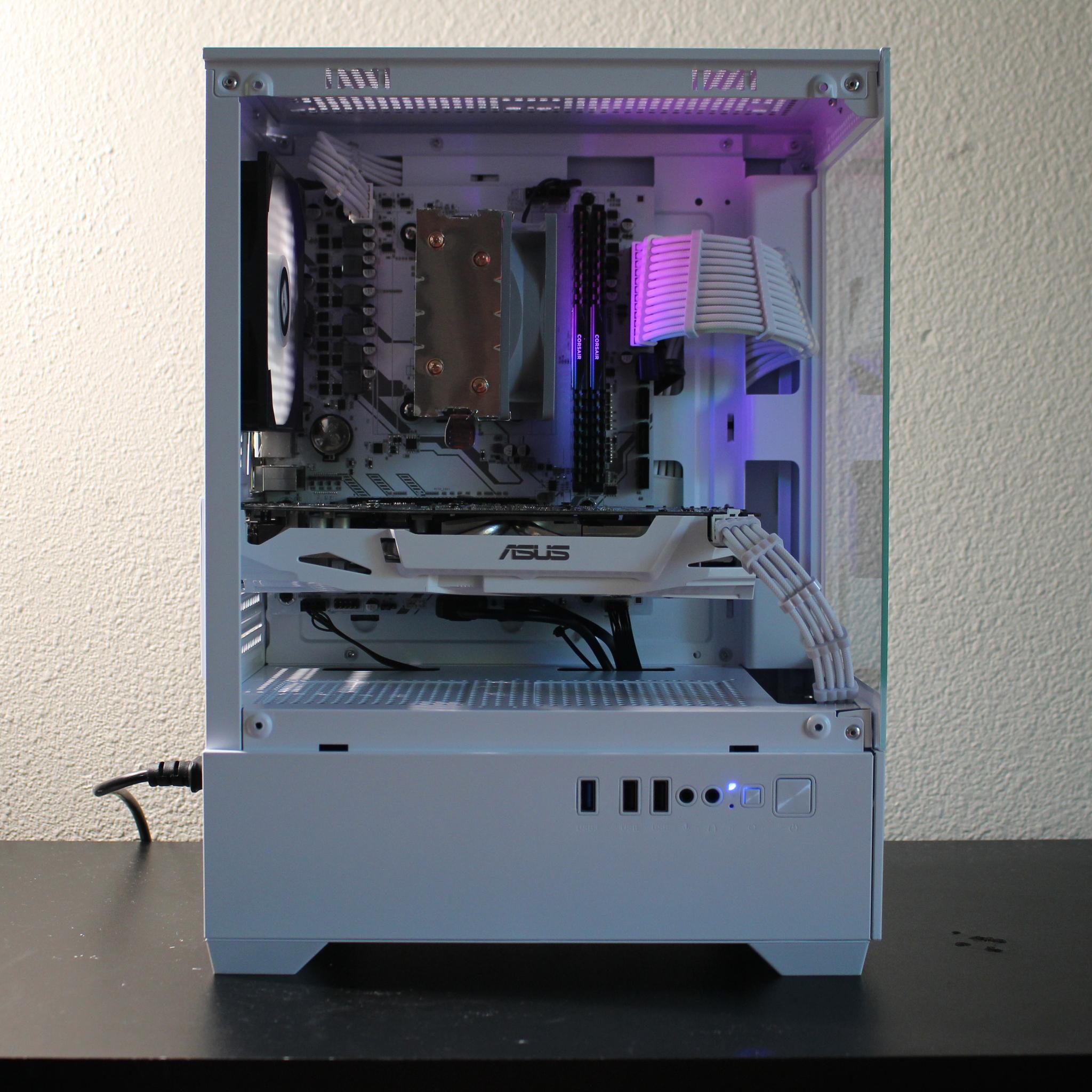 White Gaming PC | Windows 11 Pro | RX480 | R3 3100 | 512GB SSD | 16 GB RAM | WiFi and BLE