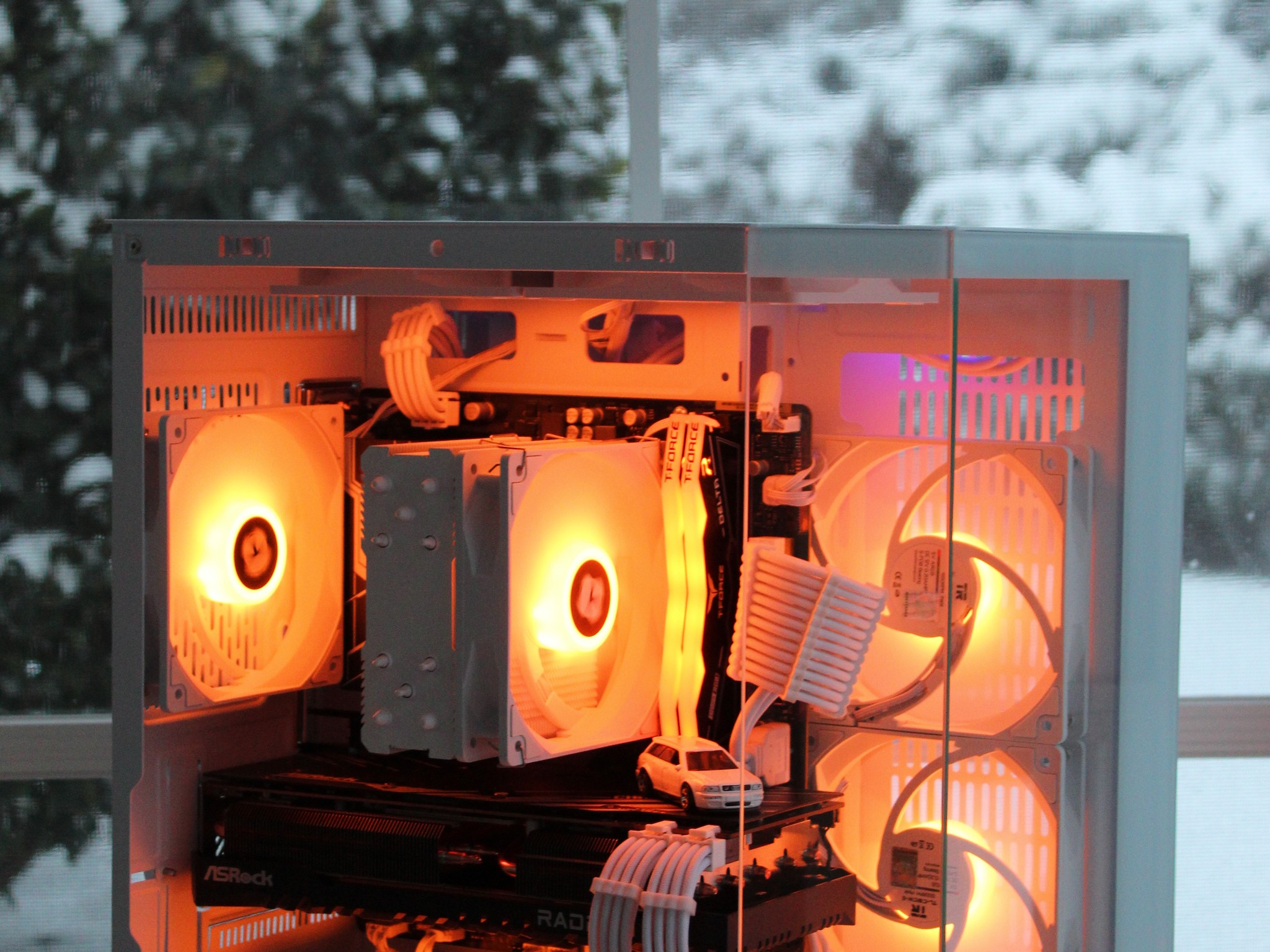 RX 7800XT 16GB+Ryzen 7 8700F | Premium All-White Gaming PC