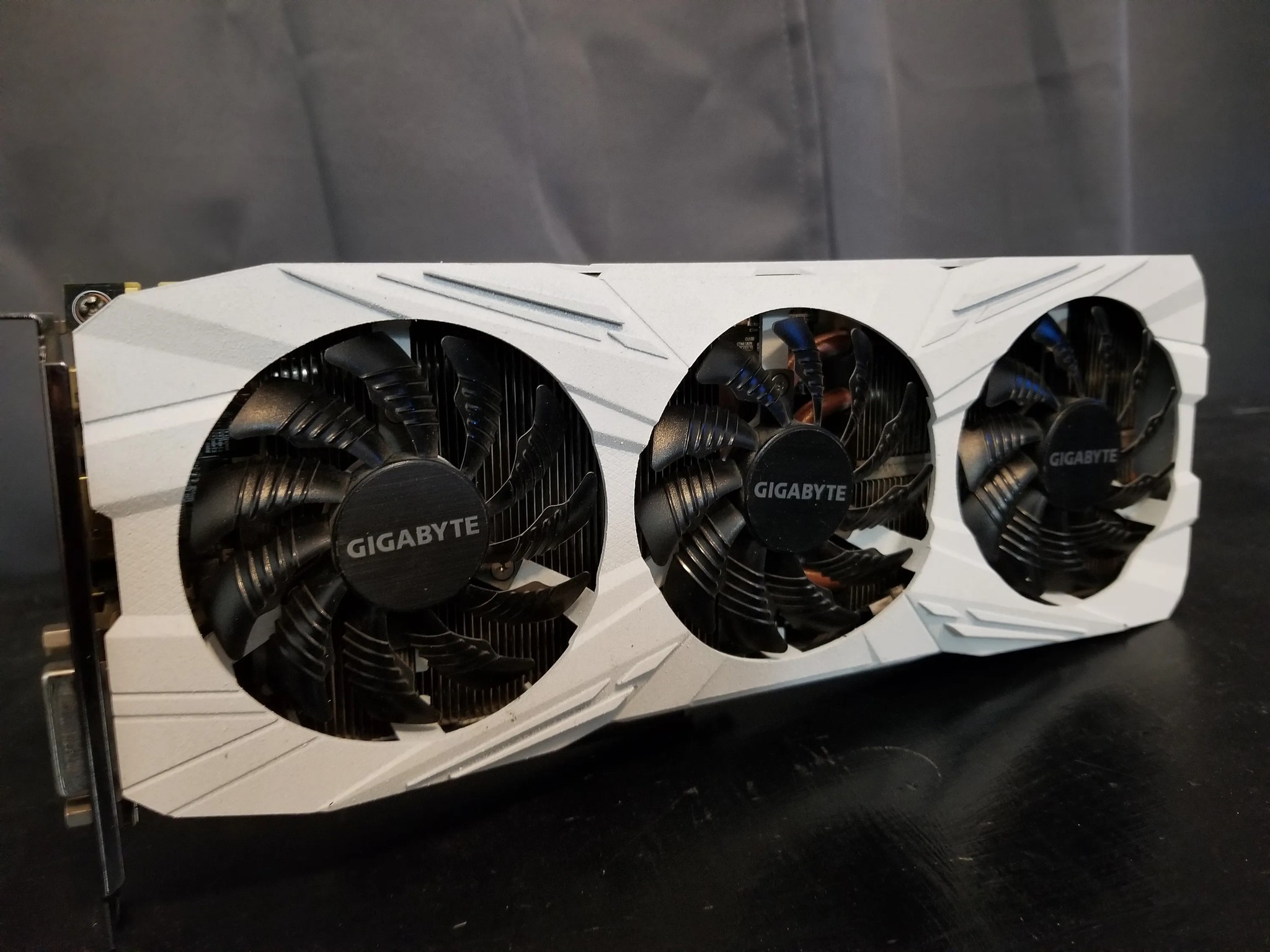 gtx 1080ti 11gb. custom painted white.