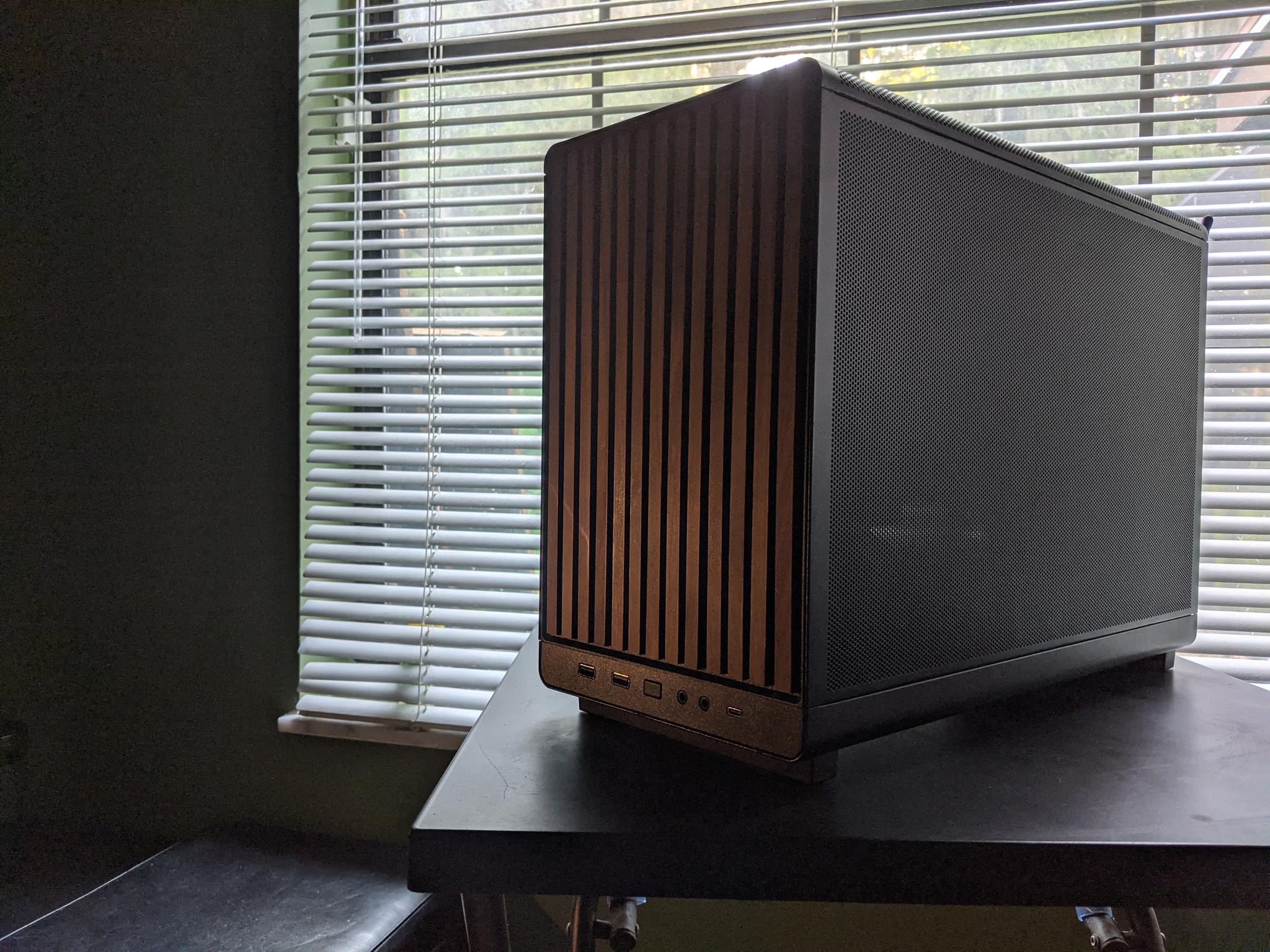 AMD Ryzen 5 3500| GTX 1080 8GB| 16GB DDR4 RAM| 1TB SSD & 1TB HDD| Windows 11 |