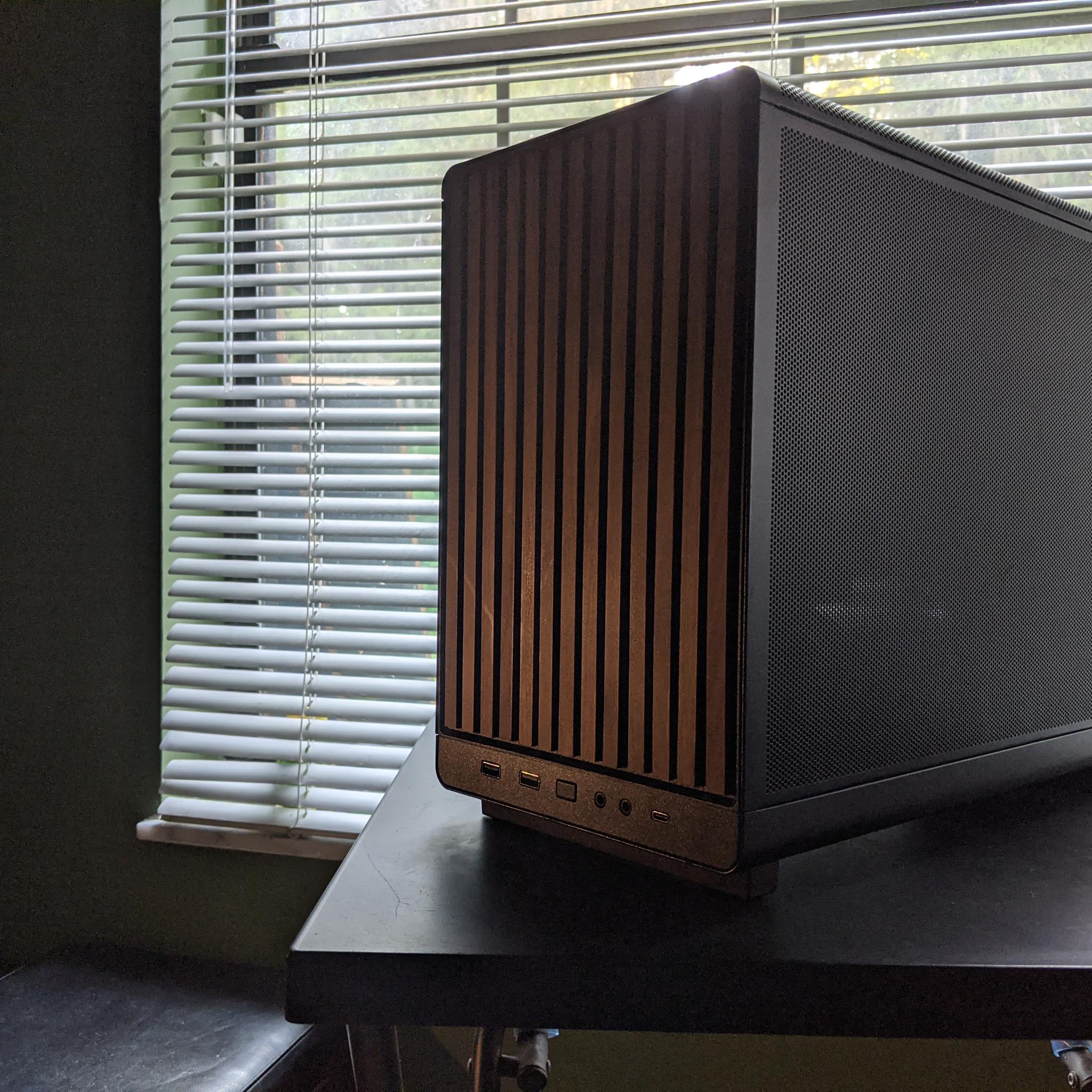 AMD Ryzen 5 3500| GTX 1080 8GB| 16GB DDR4 RAM| 1TB SSD & 1TB HDD| Windows 11 |
