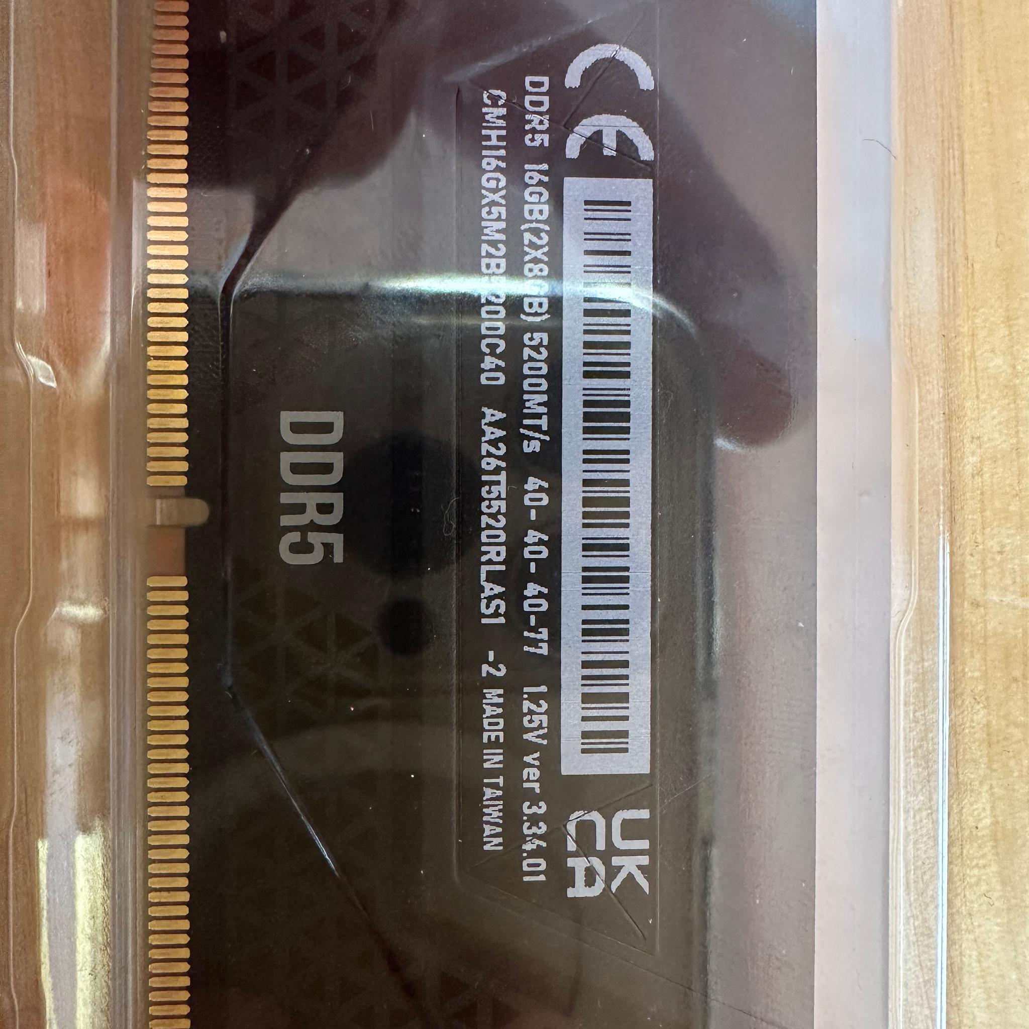 16GB DDR5 Corsair Vengeance RGB 5200mt/s