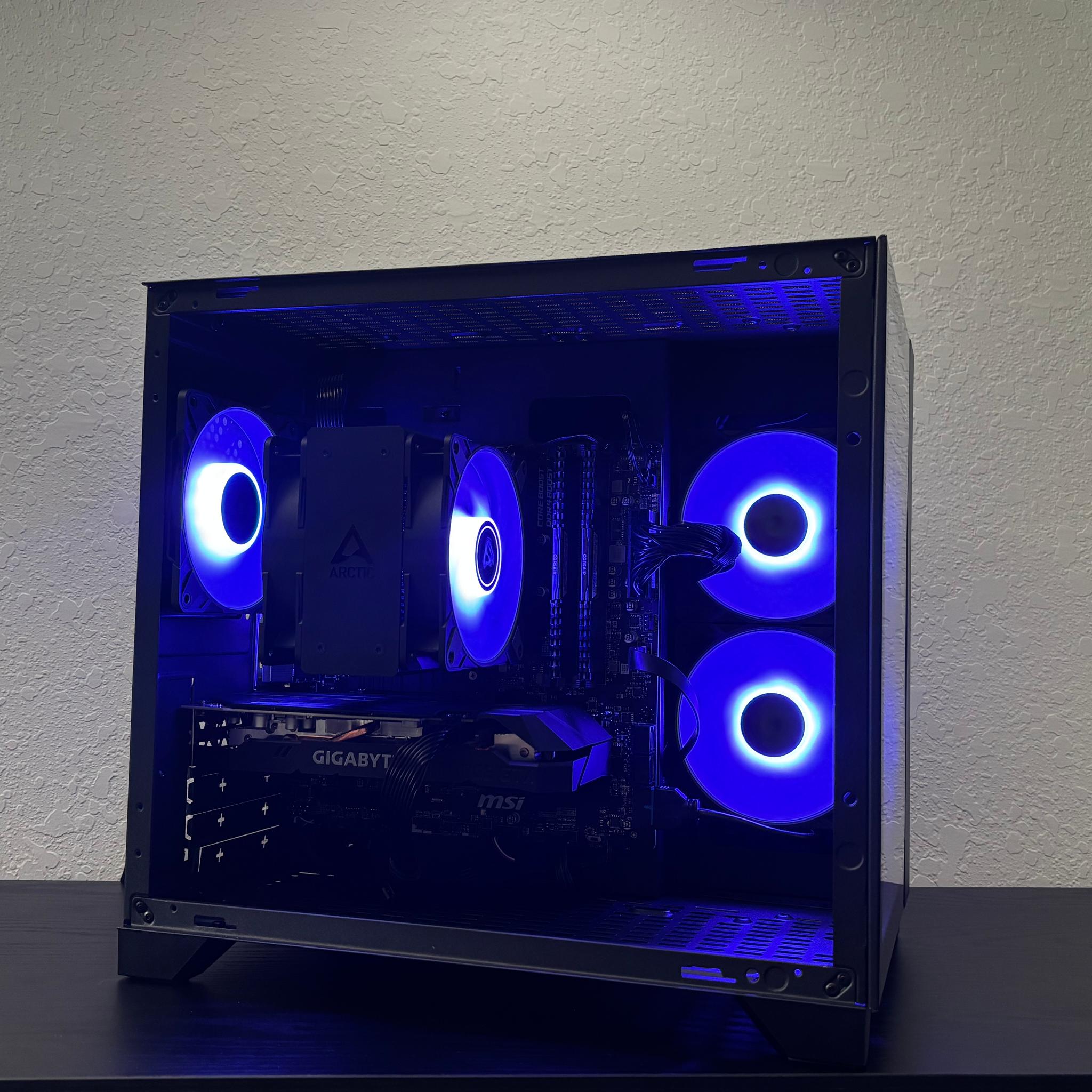 Ryzen 5 3600 / 1660 Super 6GB / 16GB DDR4 3000MHz / 768GB NVMe Storage