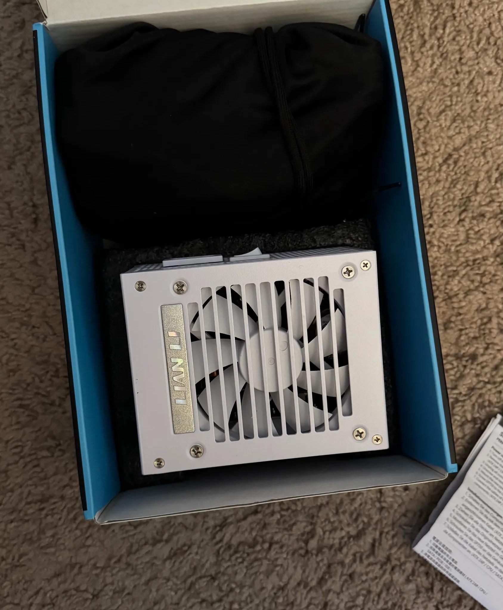 Lian Li SP750 SFX Power Supply