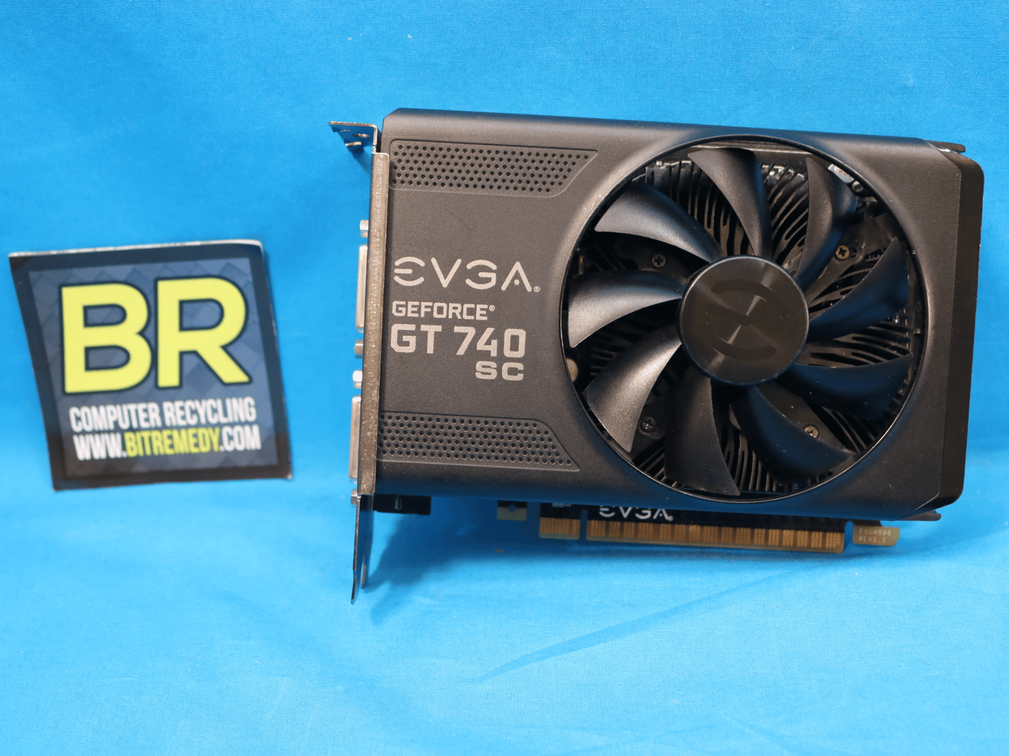 Dual Slot EVGA GeForce GT 740 SC 2GB GDDR5 Desktop GPU 02G-P4-3747-KR