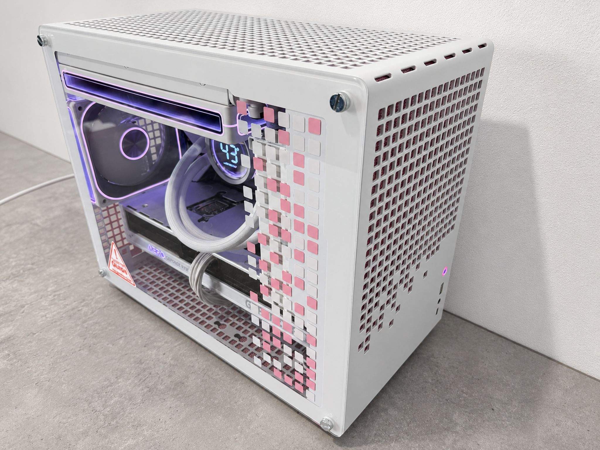 I Feel Pink - Compact 20L 7800X3D | 5070 1440P/4K Build