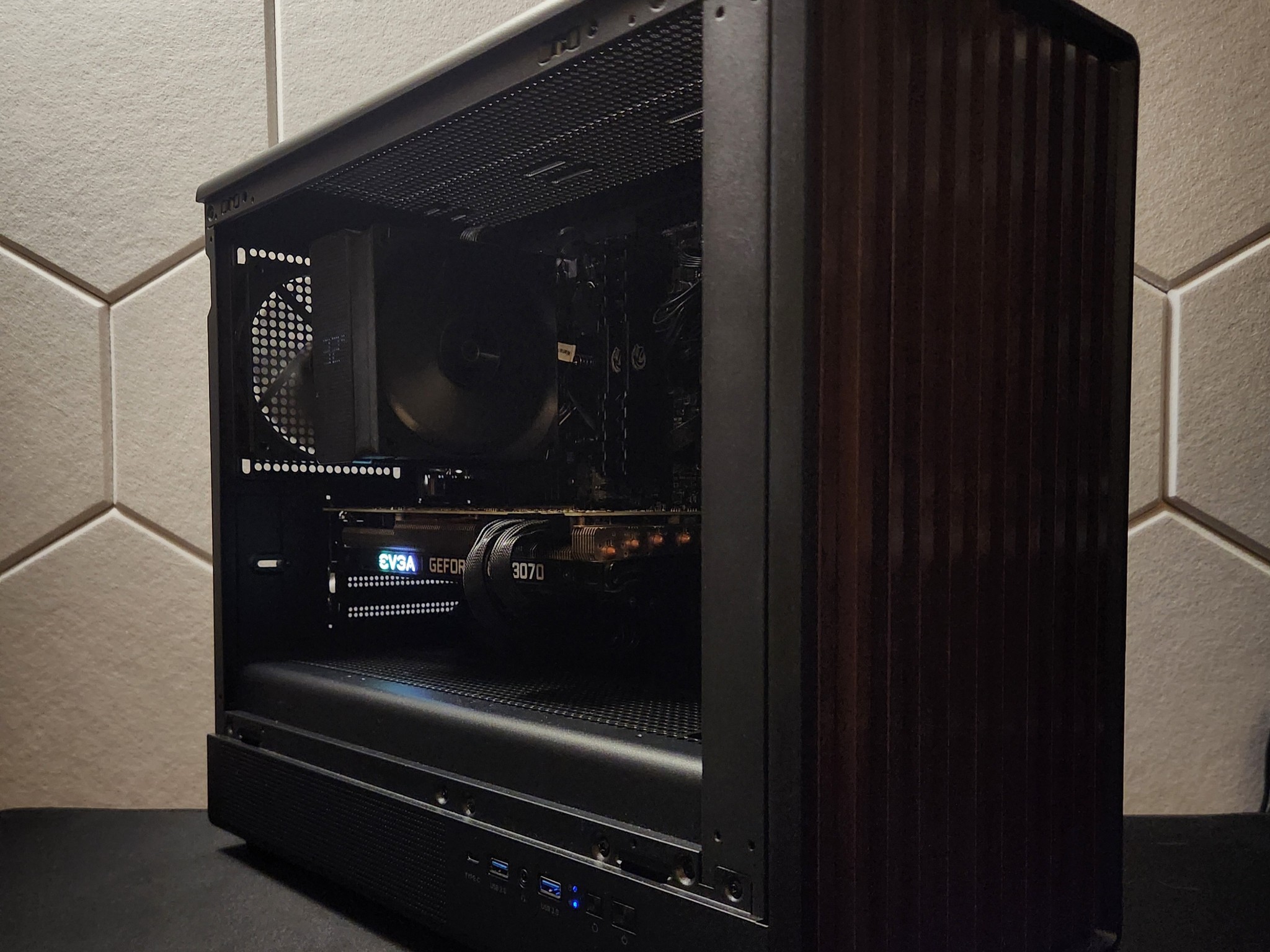 "Gothic Inspired PC" RTX 3070 | Ryzen 5 5600 | 32GB DDR4 3200Mhz | 1TB SSD | Win 11 | WIFI+BT