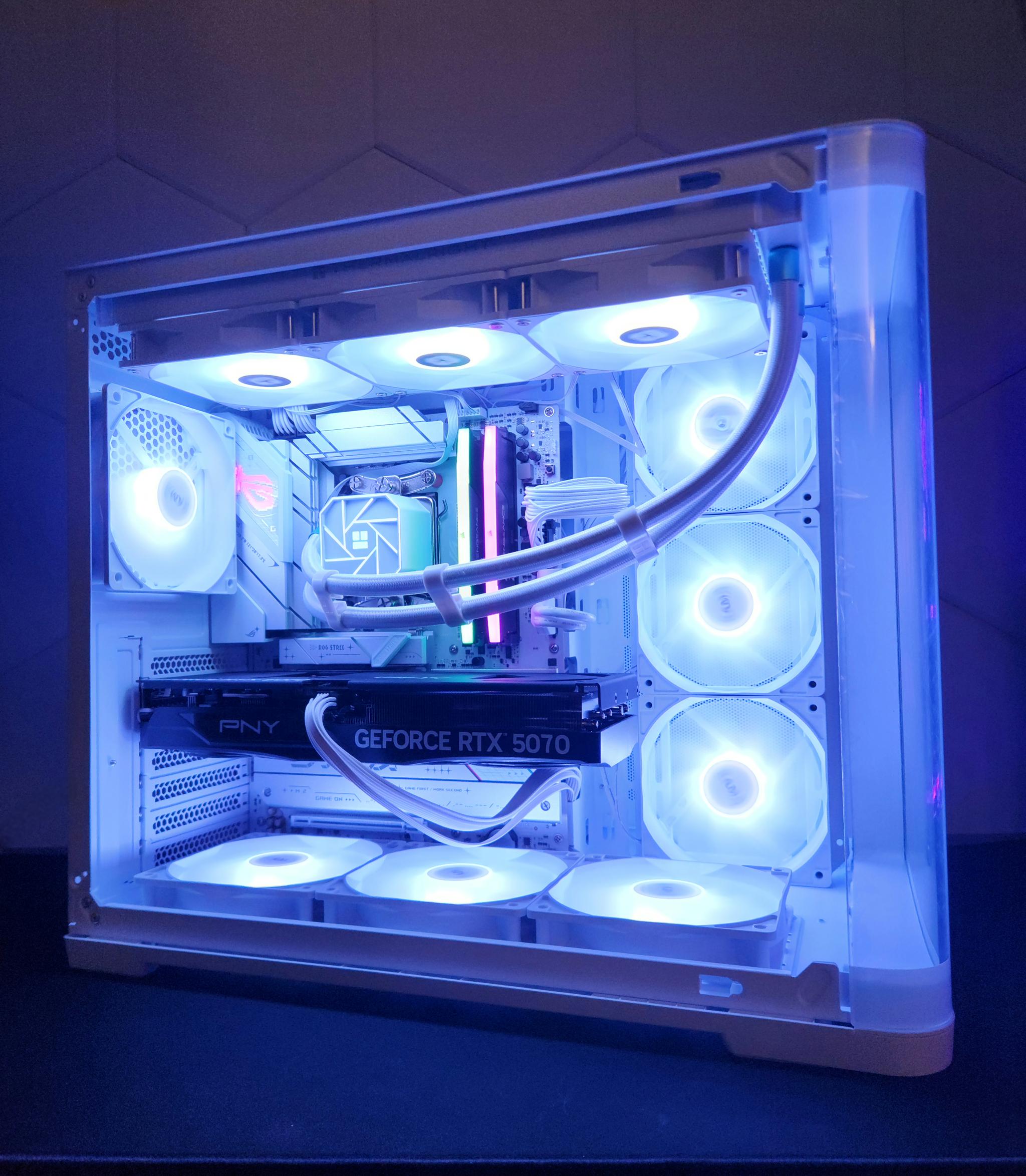 "Ymir The Frost Giant" | RTX 5070 | Ryzen 5 7600X3D | 32GB DDR5 | 2Tb SSD | WIFI+BT
