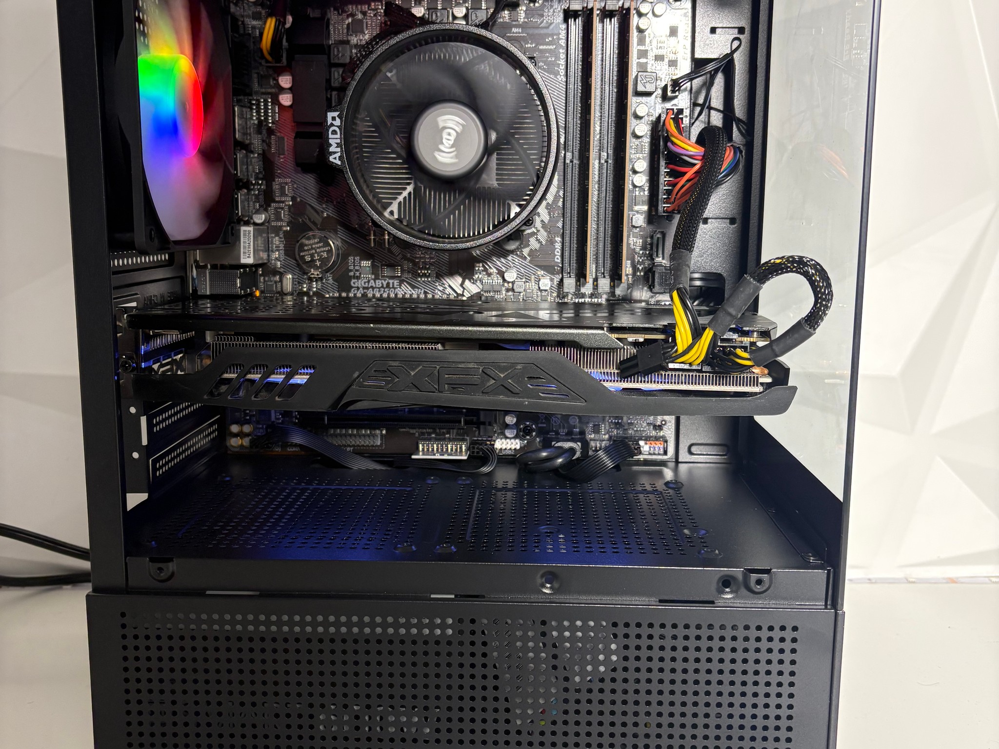 Crimson Valley Pro - Intel Core i5 9400F, RTX 2060, 16GB DDR4, 960GB SSD