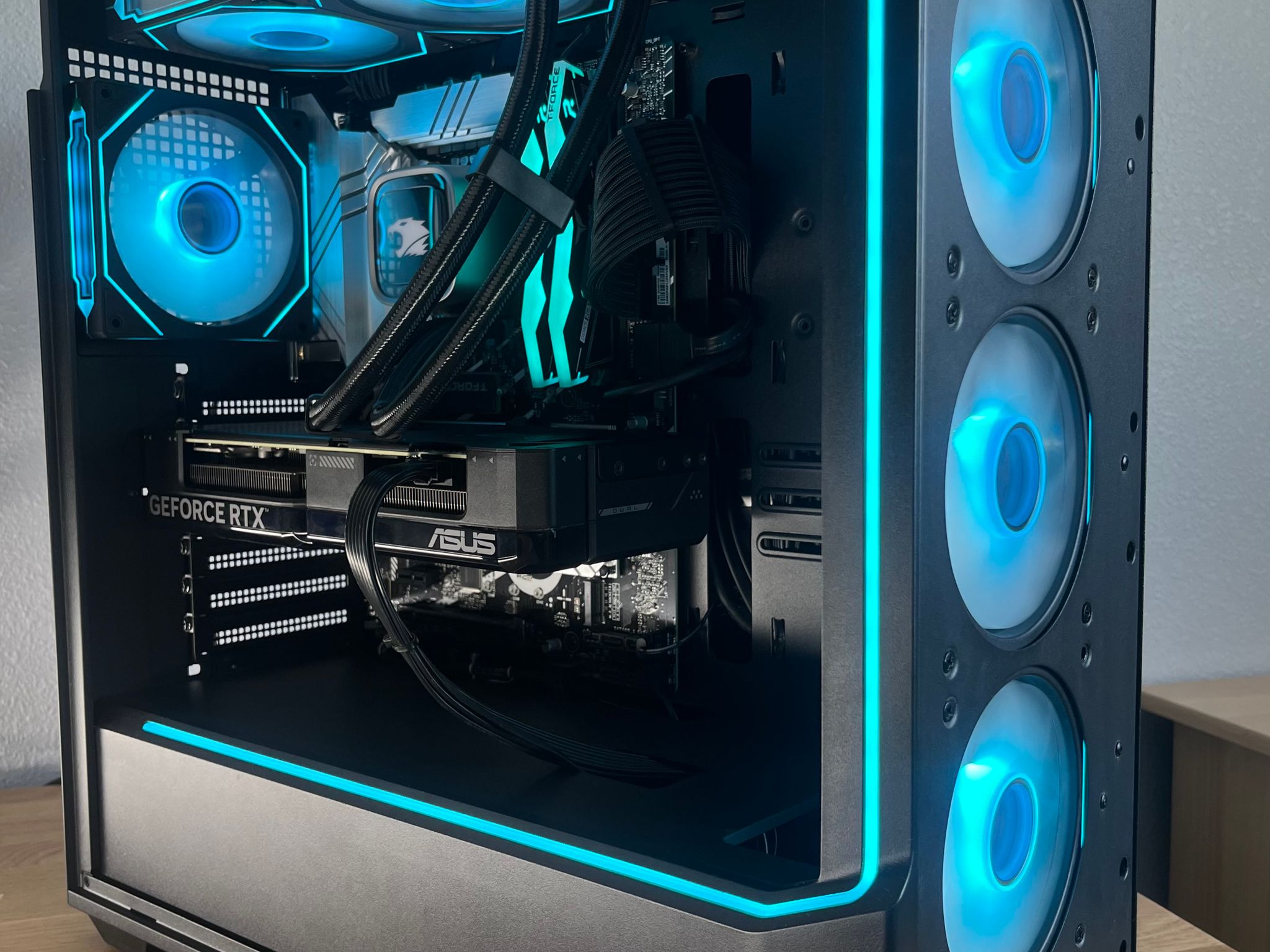 4070 Ti Super 16gb | i-7 14700kf | 32gb DDR5 Gaming PC