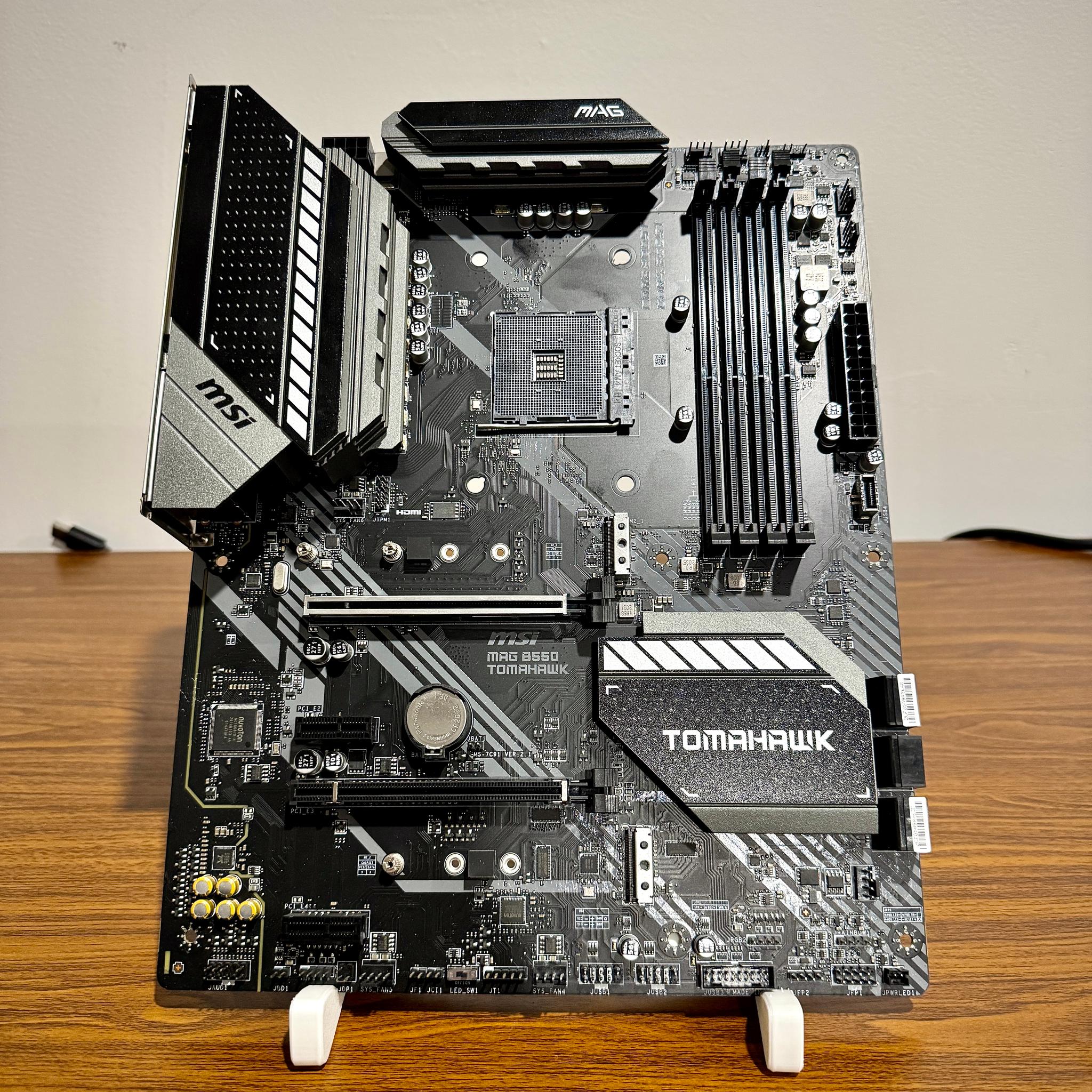 MSI MAG B550 TOMAHAWK ATX AM4 Motherboard