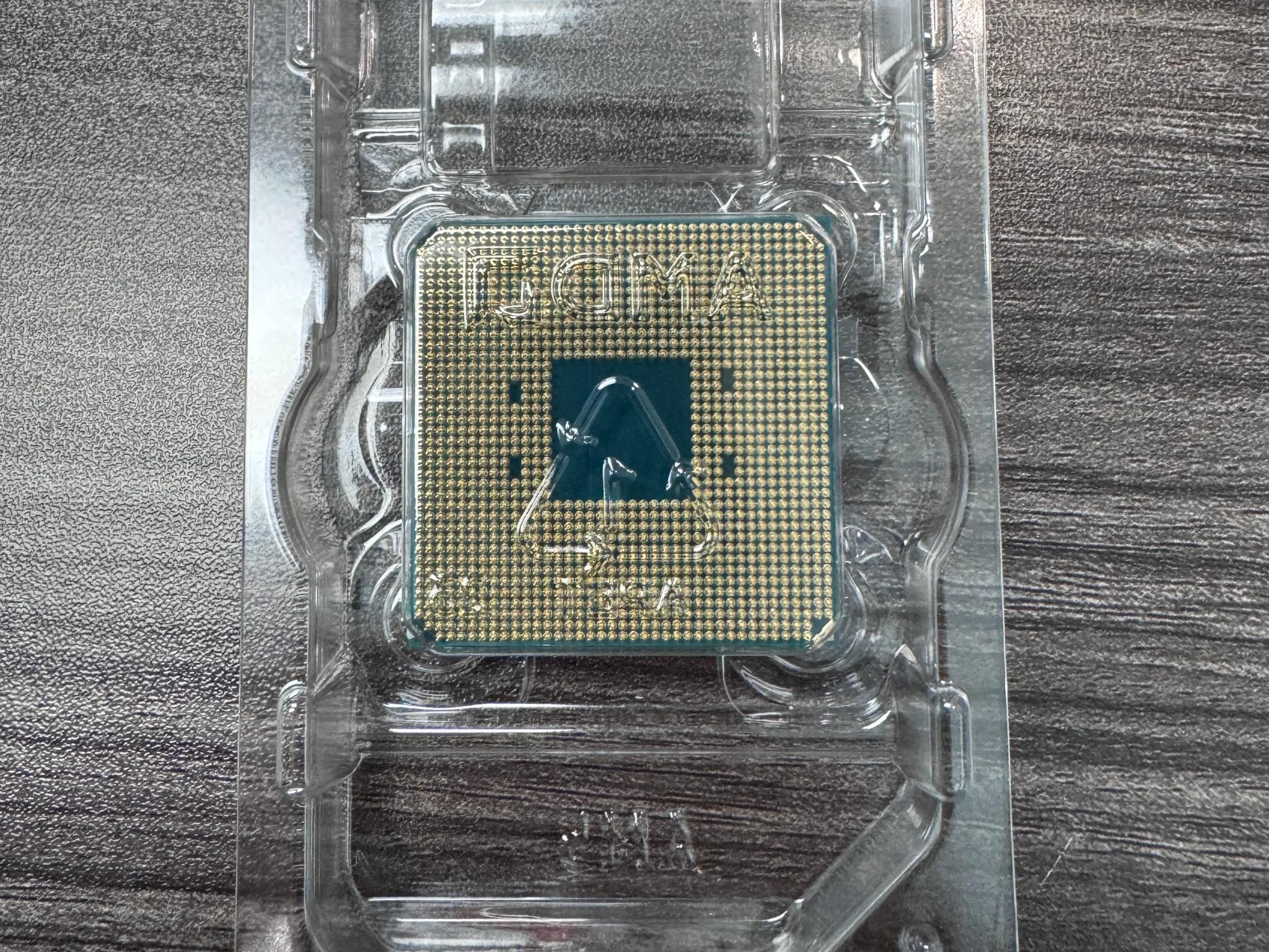AMD Ryzen 7 3700X