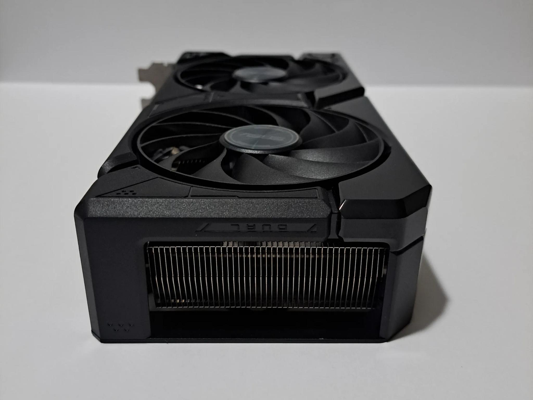 Asus Dual GeForce RTX 4070 OC EVO GPU