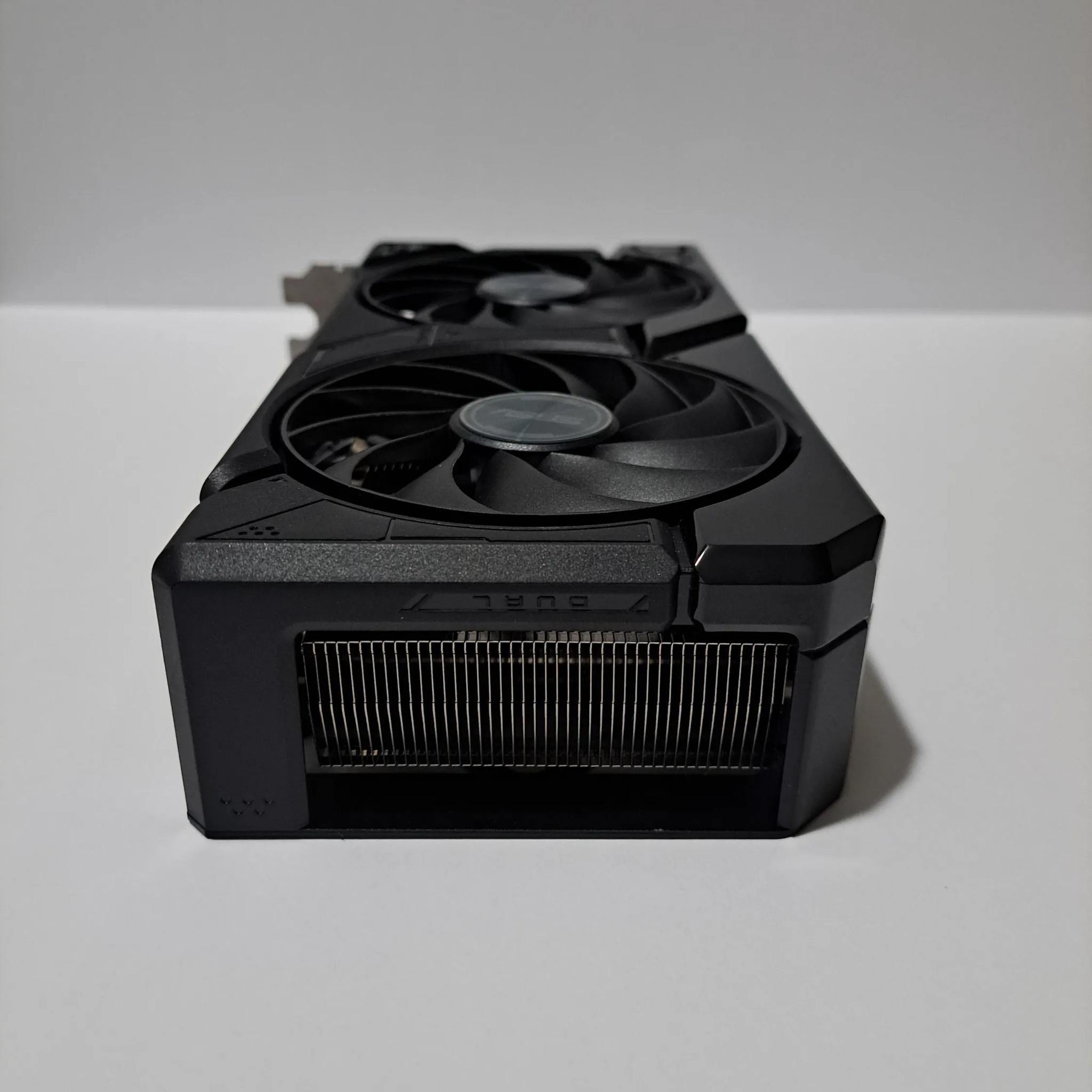 Asus Dual GeForce RTX 4070 OC EVO GPU