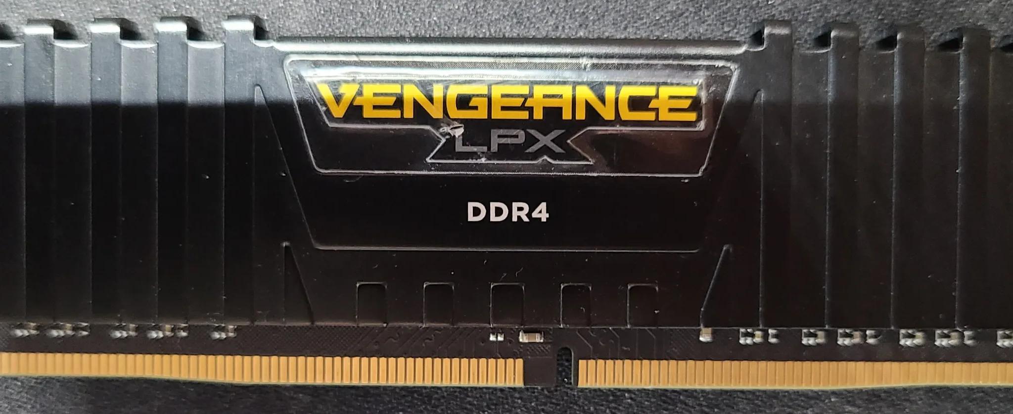Corsair DDR4 8GB RAM 1Stick