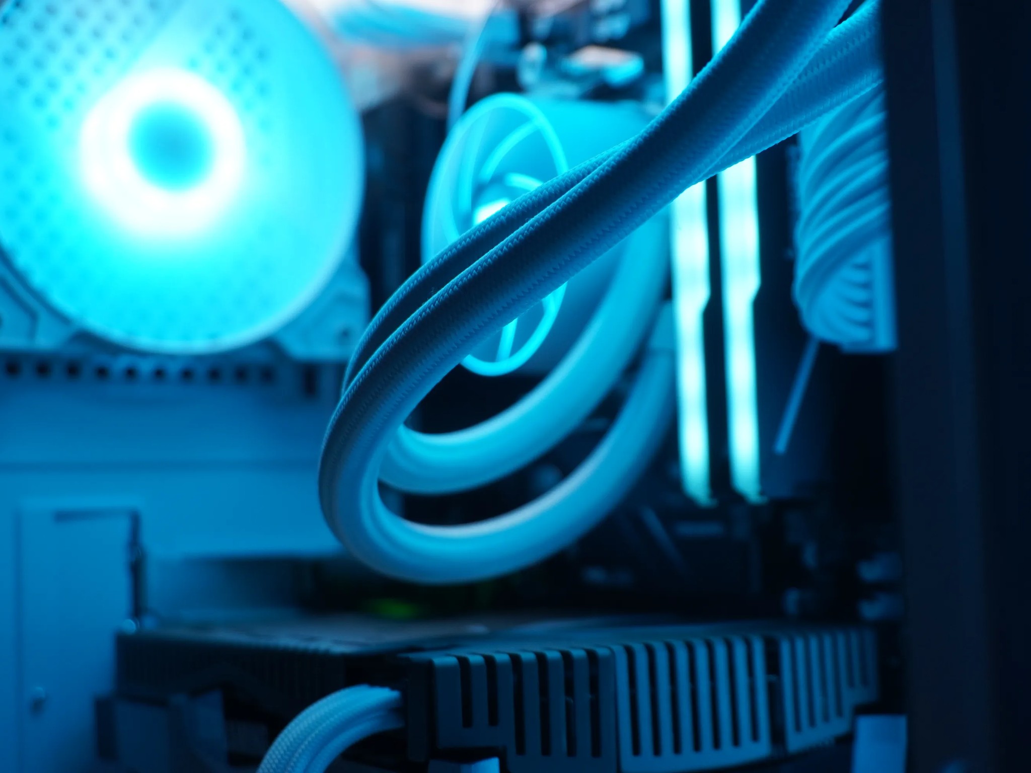 ❄️RTX ICE 2060 SUPER | Ryzen 5 | 💧Water Cooling | 1tb