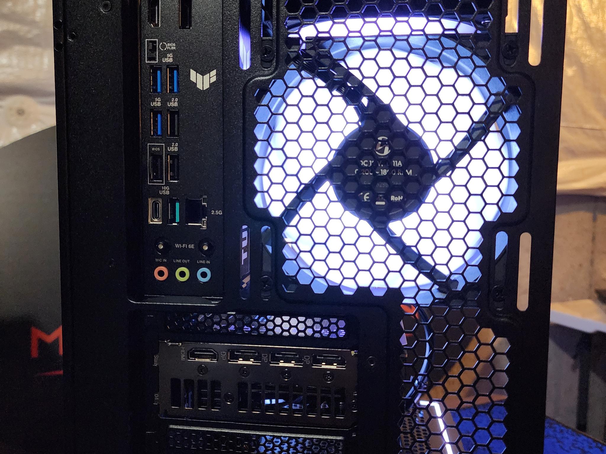 RTX 5070 Ti / Ryzen 7 9800X3D / 32GB DDR5 RAM / 2TB NVMe