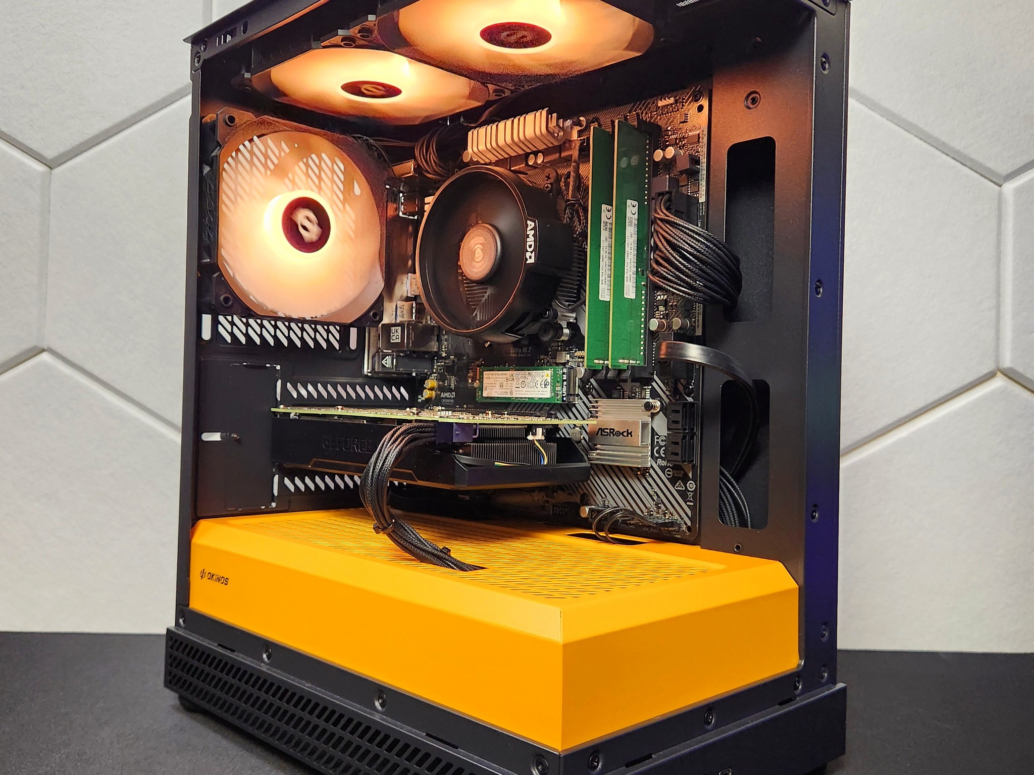 RTX 2060 6GB | Ryzen 5 3600 | 16GB DDR4 | 512GB SSD | WIFI+BT | Windows 11 "Canary"