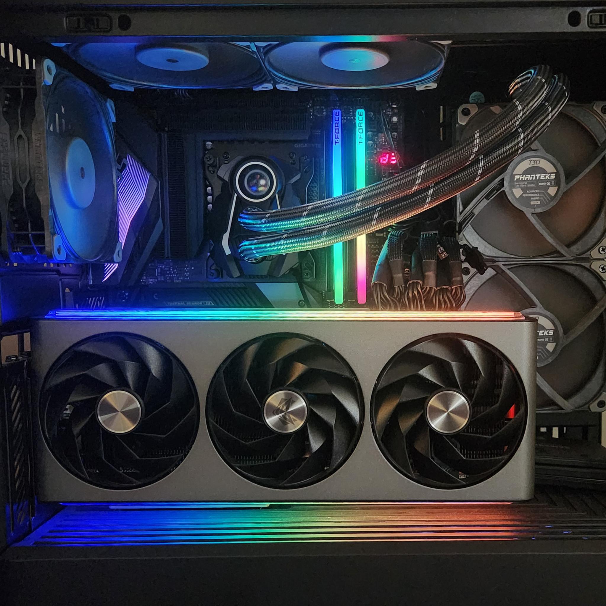 Sapphire RX 7900 XTX Nitro+ Vapor-X