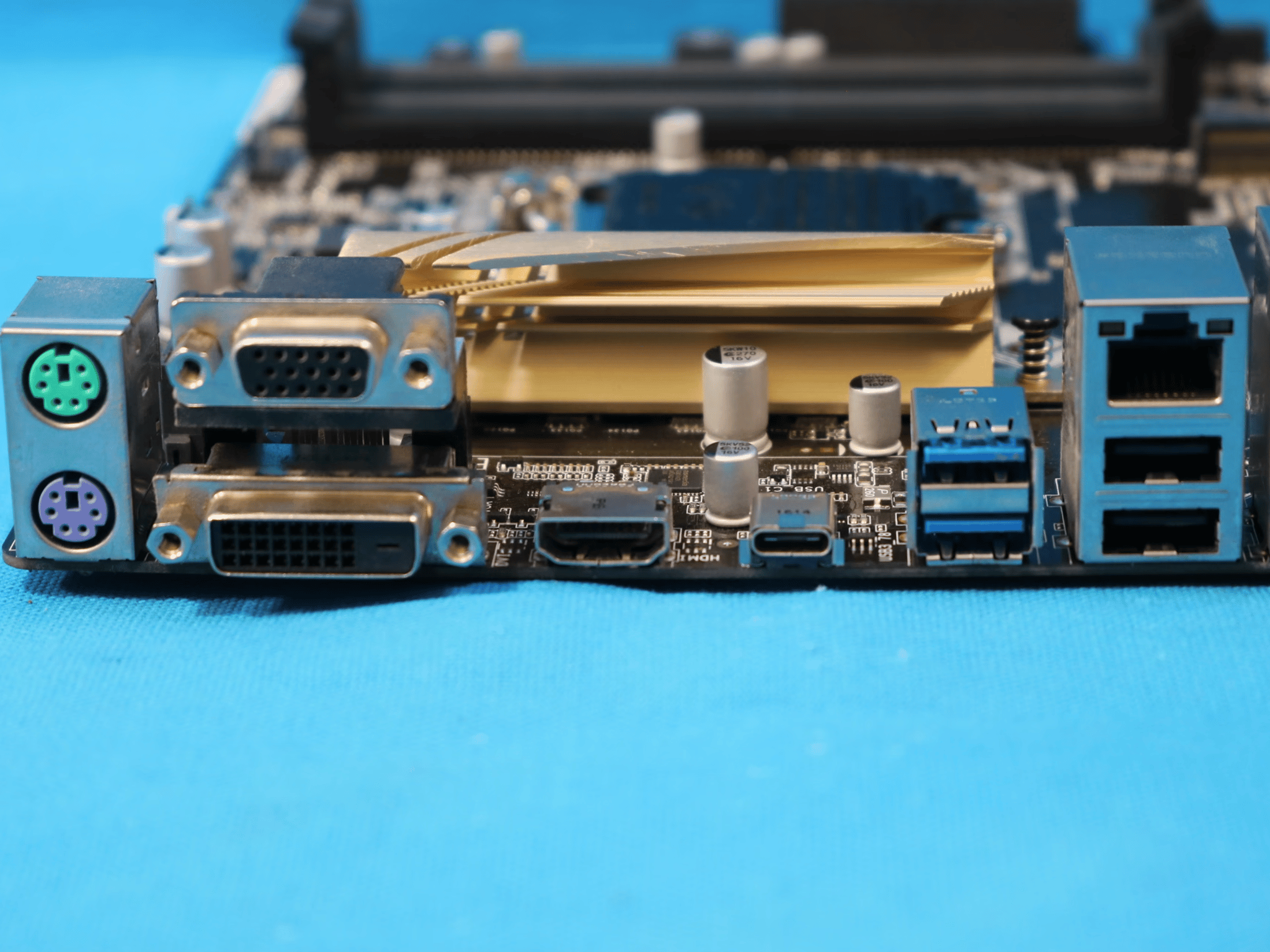 Asus H170-Pro REV. 1.04 Intel LGA1151/Socket H4 DDR4 ATX Desktop Motherboard & I/O Shield
