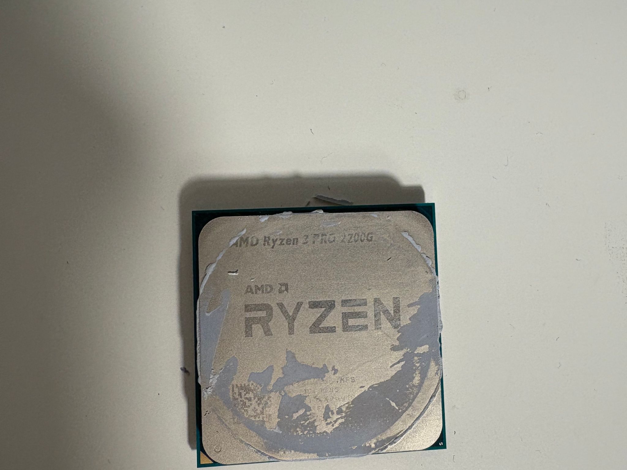 AMD Ryzen 3 PRO 2200G