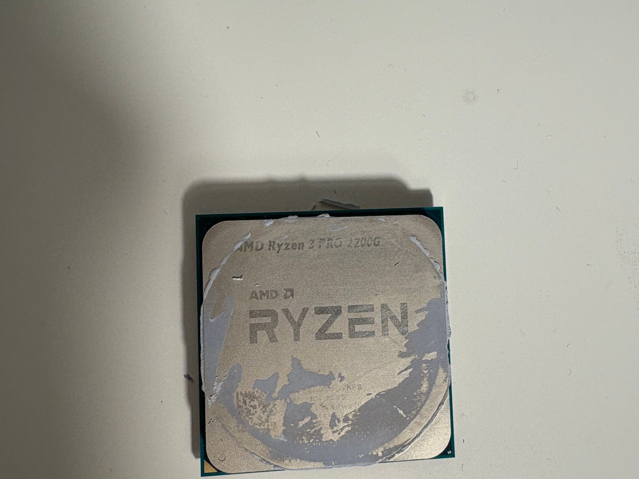 AMD Ryzen 3 PRO 2200G