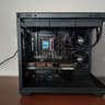 4K Blackout | RX 9070XT 16GB | Intel Core Ultra 7 265K | 32GB RAM