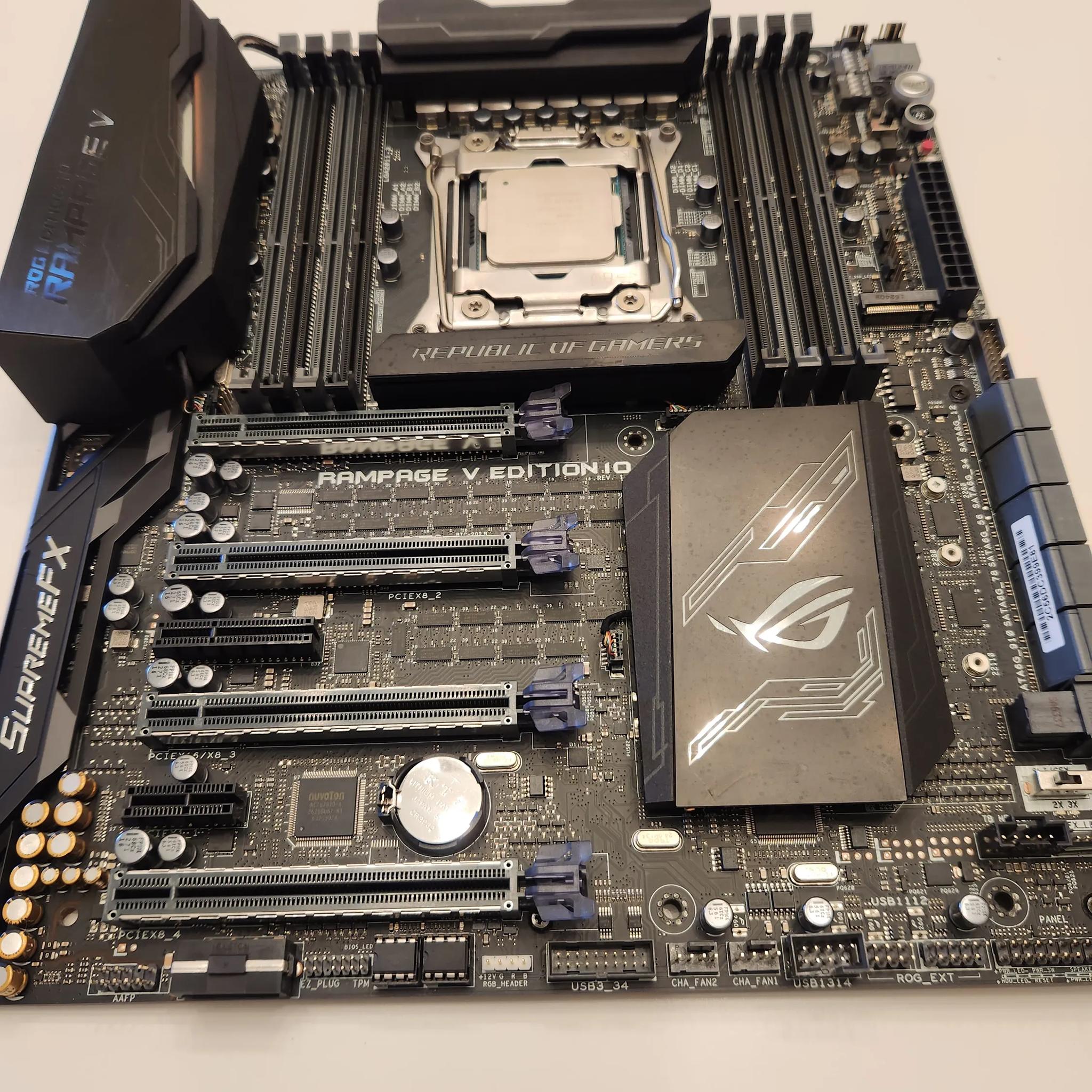 Asus ROG edition 10 rampage V w/ i7 6850k