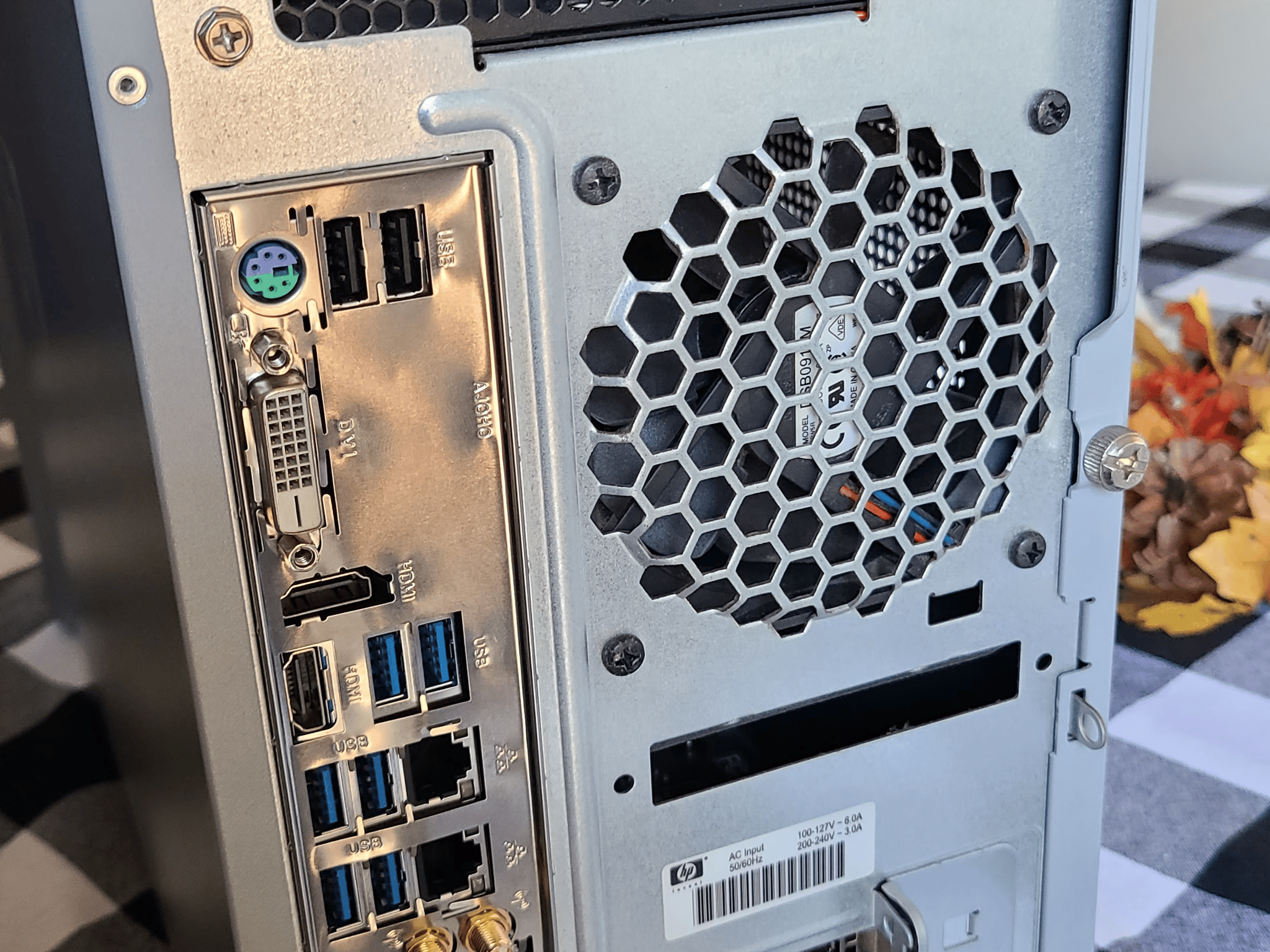 Custom Built Sleeper HP! Pentium G4560 + RTX 2070!