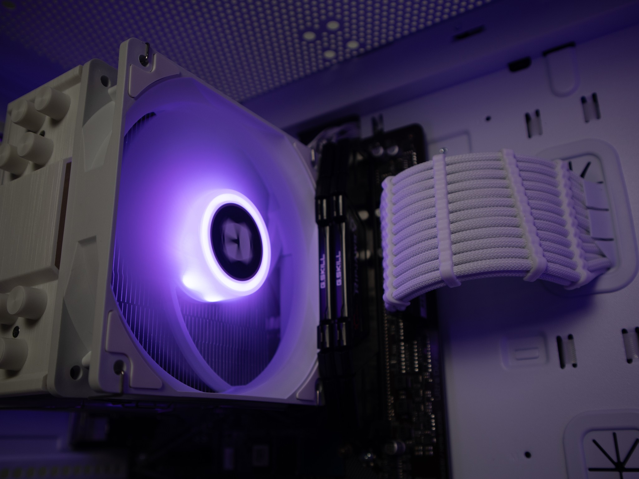 RTX 3060 Ti | Ryzen 5 5600G | 1TB NVME | 16GB RAM