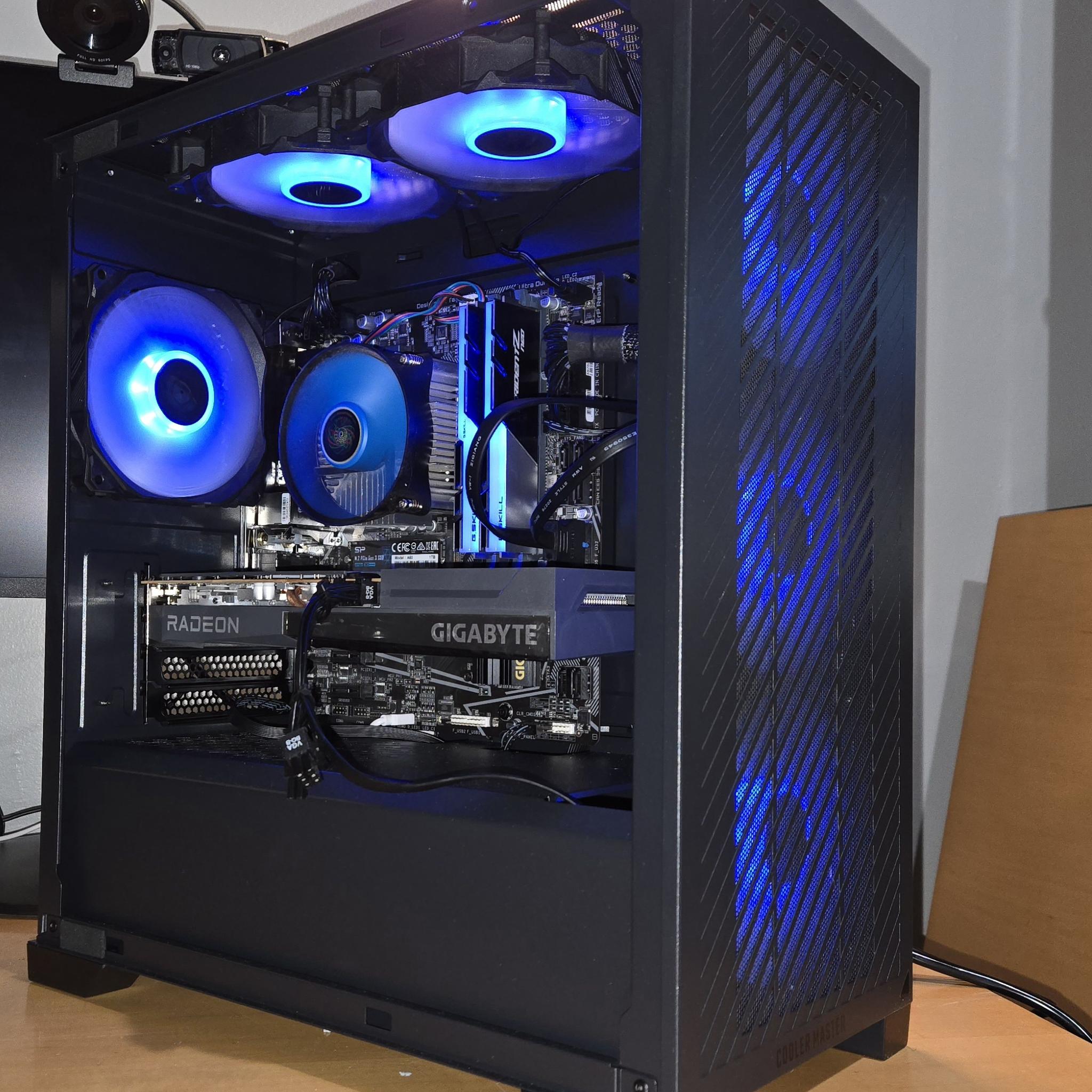 Nautilus: RX6600 Core i5 10400F with 32GB RAM, 1TB NVMe, internal Wifi + BT