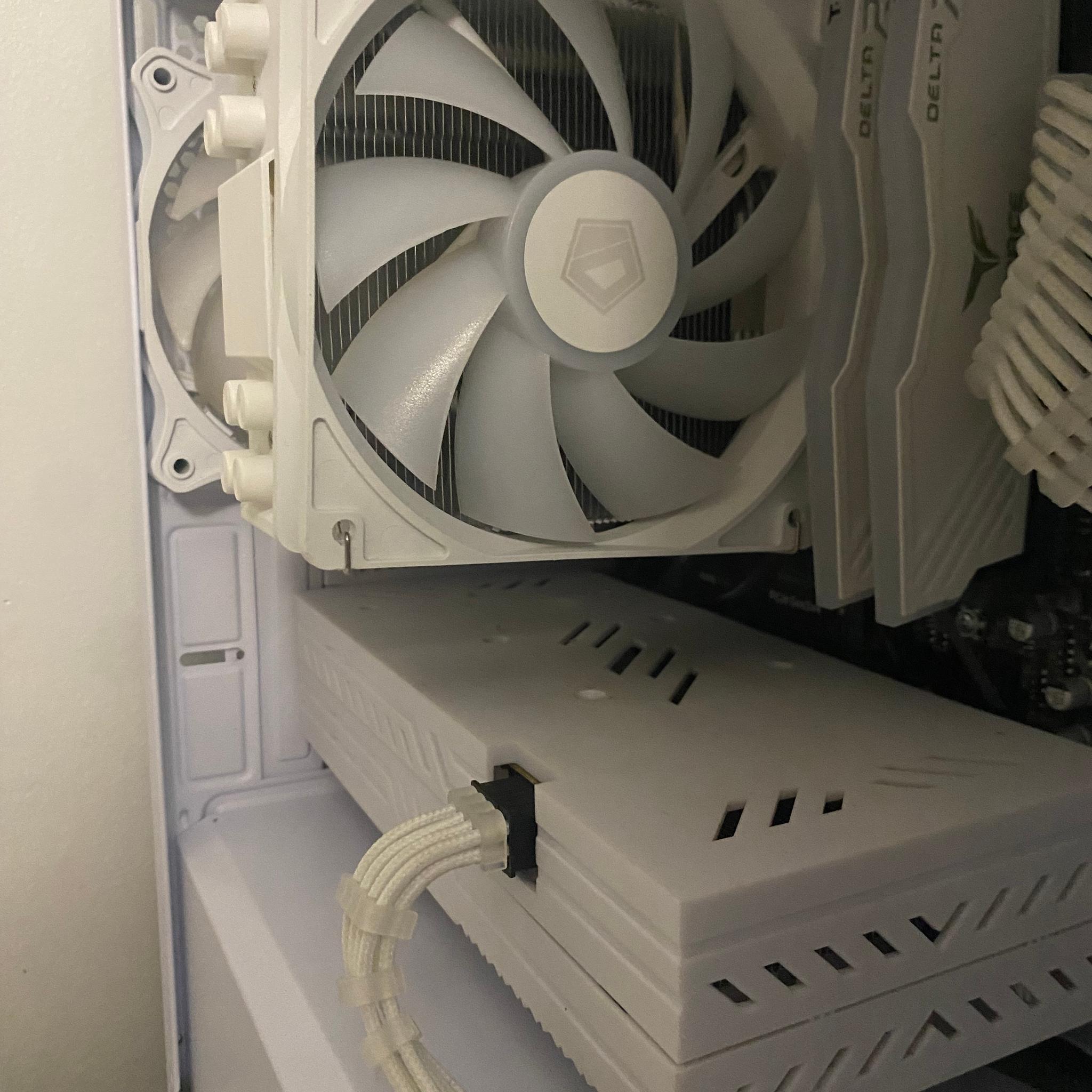 🌨️ Custom Gaming PC | Ryzen 5 3600 | RX 580 8GB | 16GB DDR4 RAM | 512GB SSD | WINDOWS 11 | WIFI