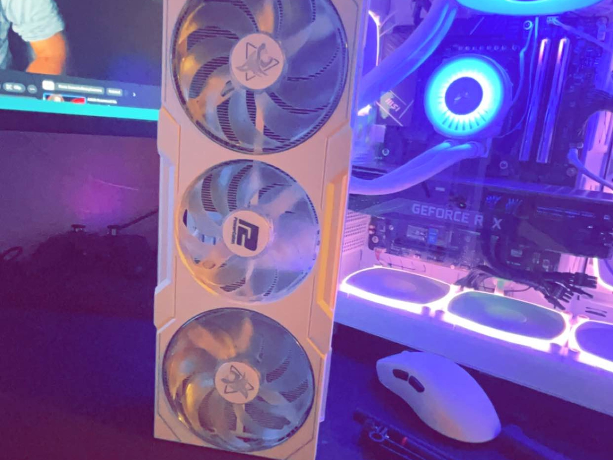 Spectral White PowerColor 7900XT