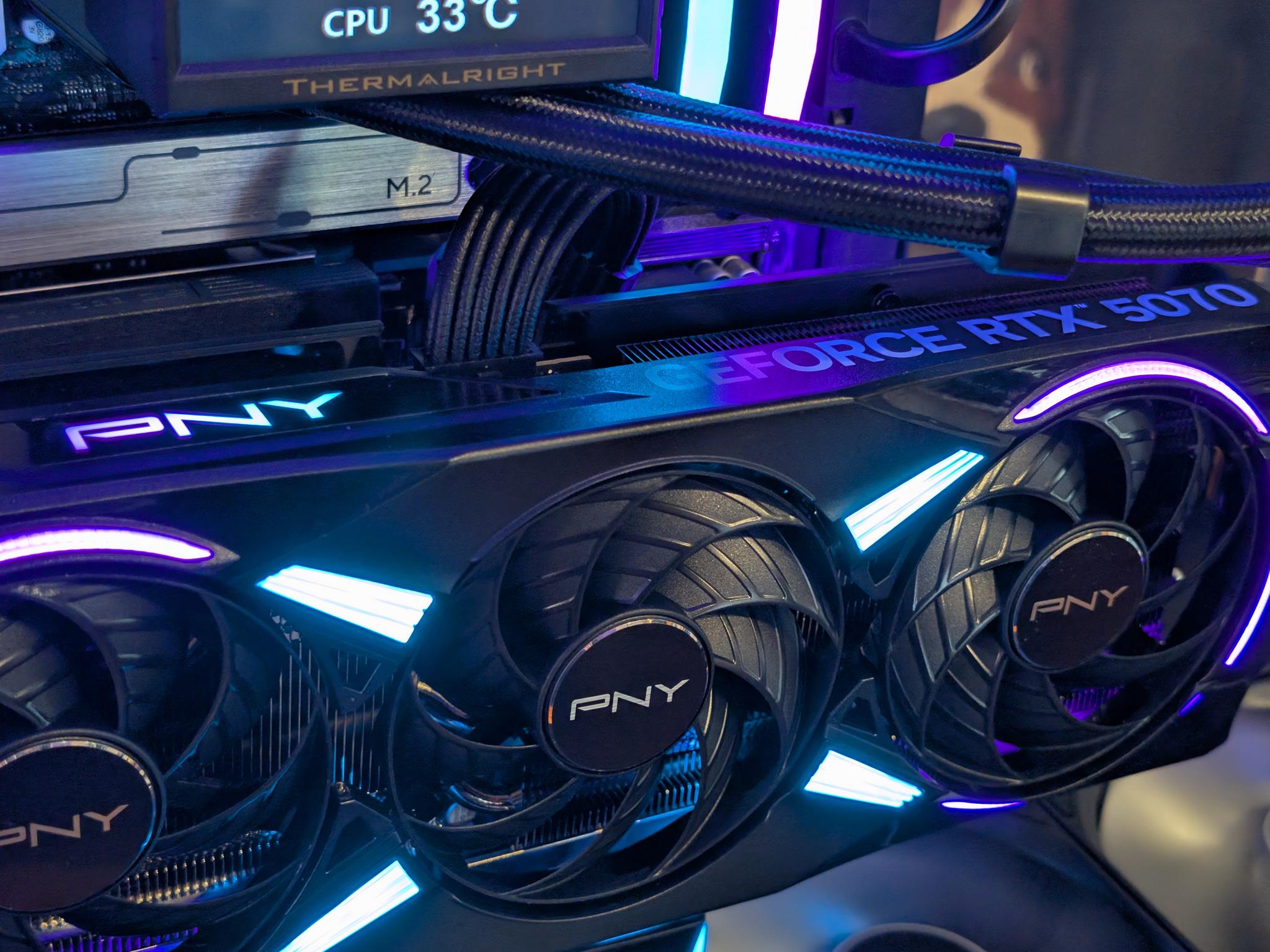 🔵🟣 Vapor 🟣🔵 Ryzen 7 9700x | RTX 5070 Epic-X ARGB OC | 32GB DDR5 | 1TB SSD