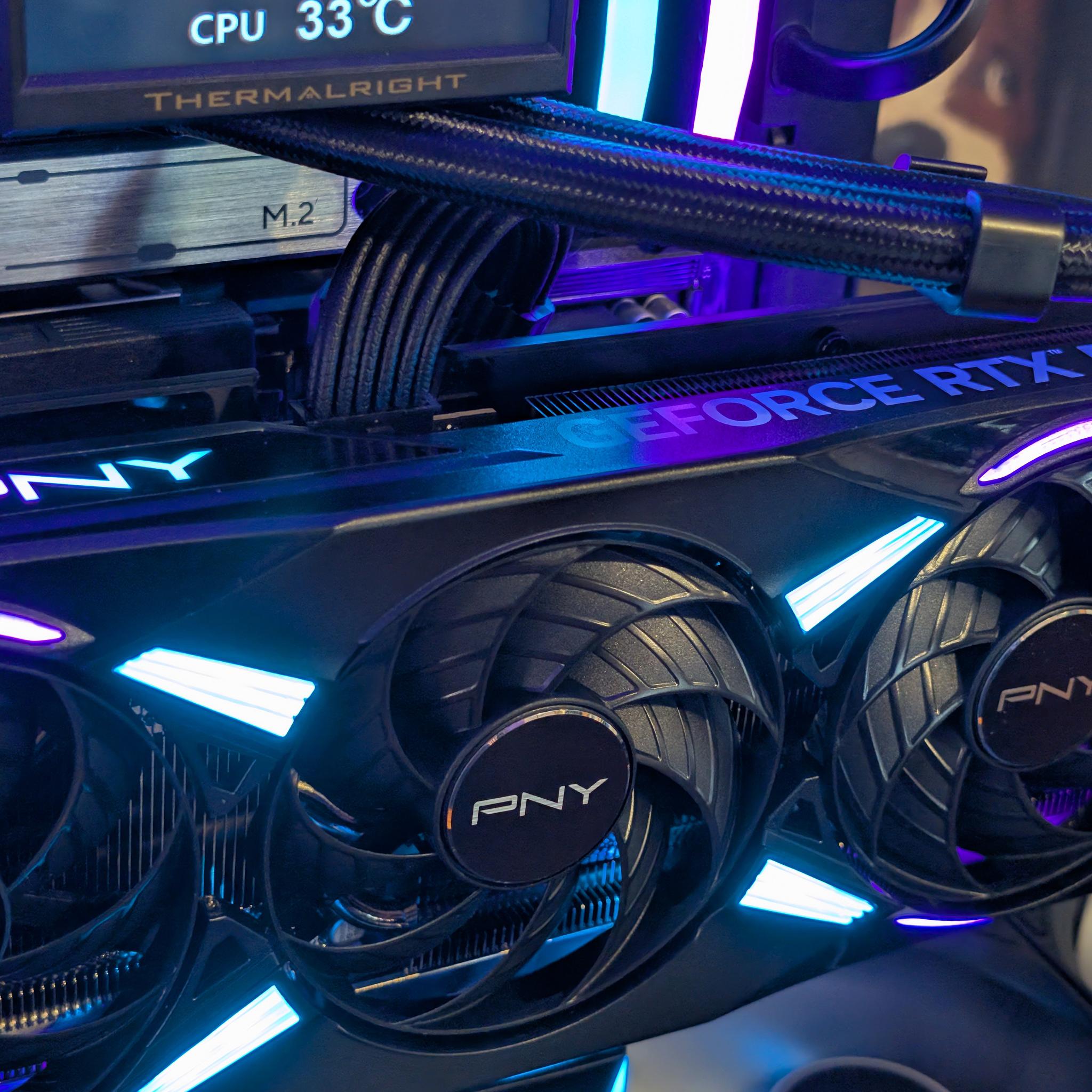 🔵🟣 Vapor 🟣🔵 Ryzen 7 9700x | RTX 5070 Epic-X ARGB OC | 32GB DDR5 | 1TB SSD