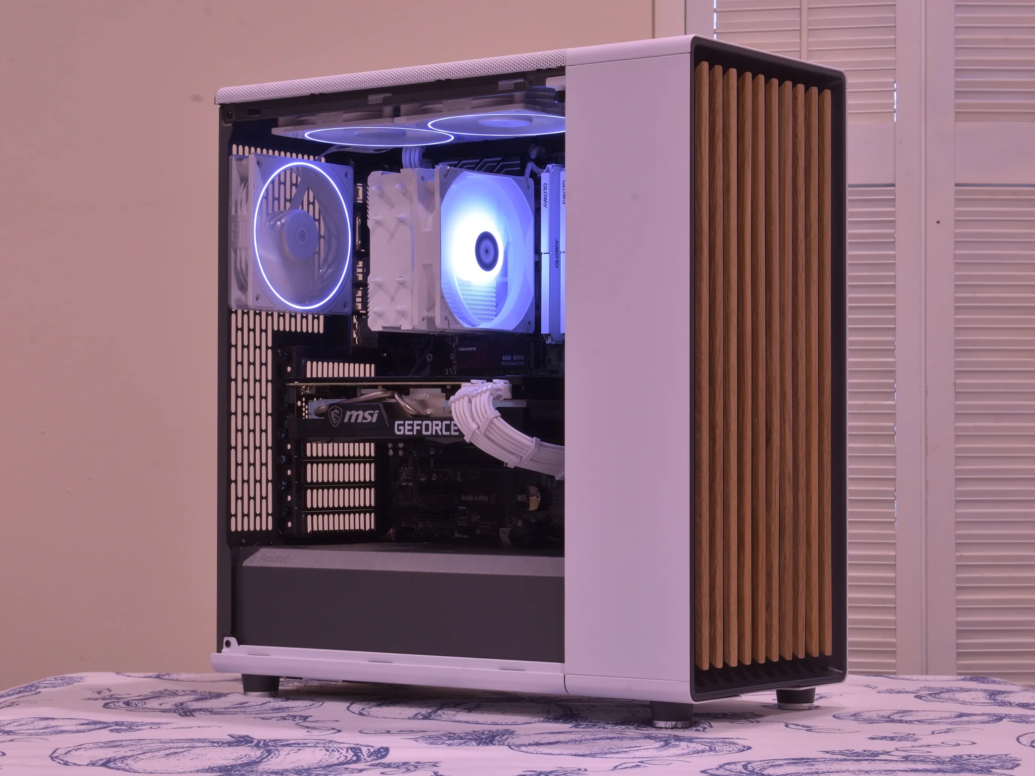 🌲Fractal North🌲 Ryzen 5 5600 | RTX 3070 8GB | 32GB Ram DDR4 | 1TB nVME SSD | Win11 Pro+Wifi+RGB
