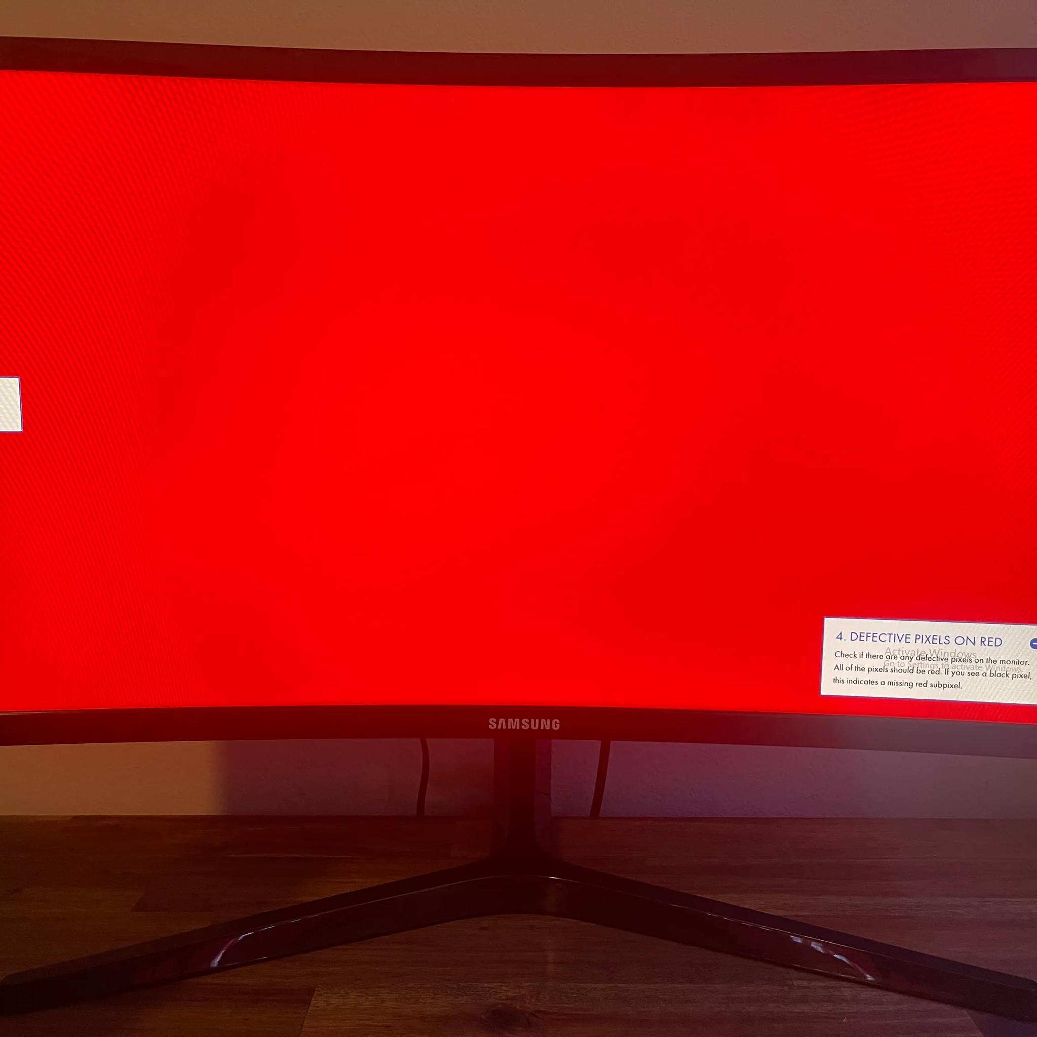 SAMSUNG 24" Curved 1080p Monitor