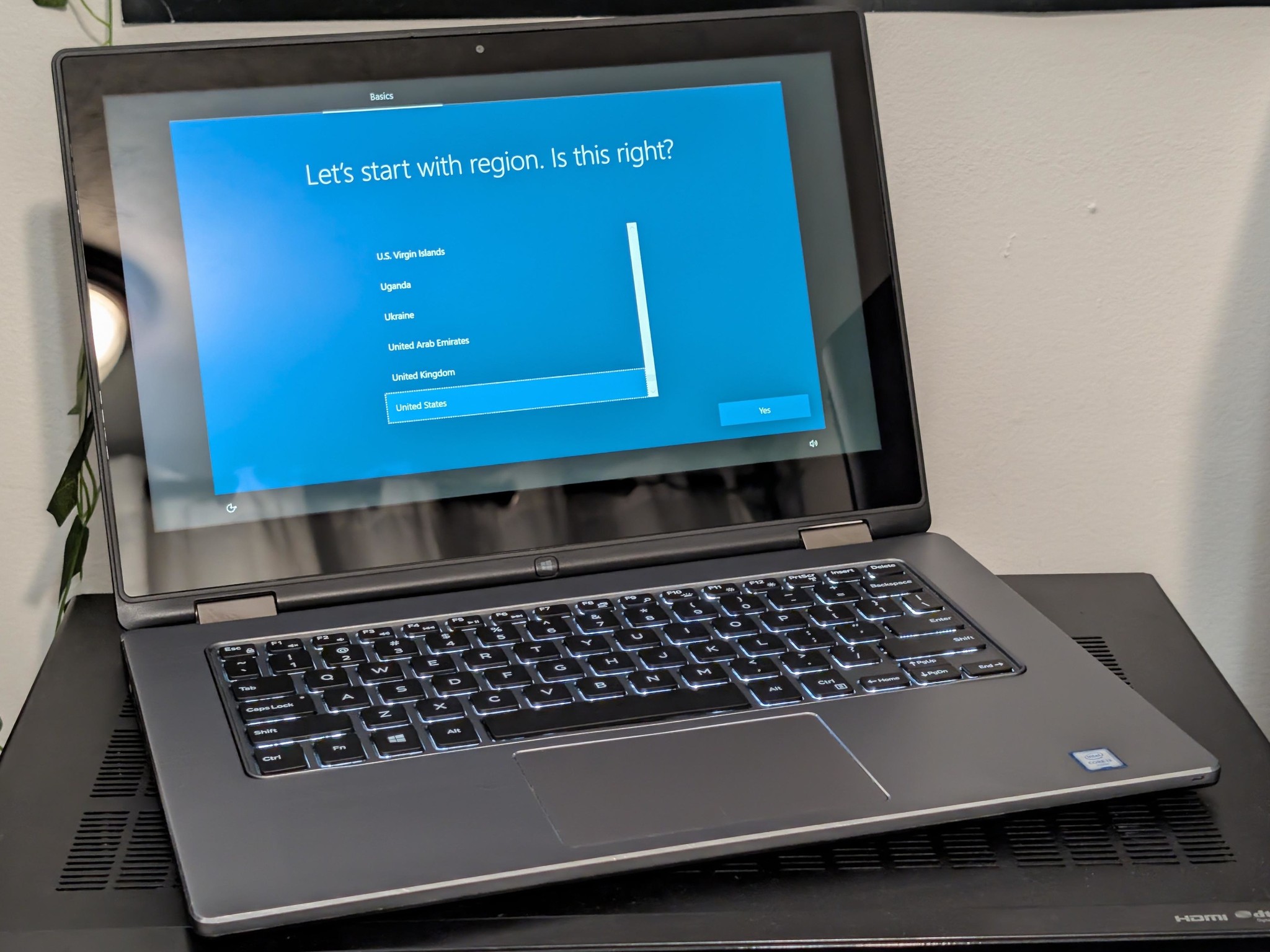Dell Inspiron 13" 2-in-1 Convertible Laptop / Tablet | Core i3, 8GB, 128GB SSD | New Batt, SSD