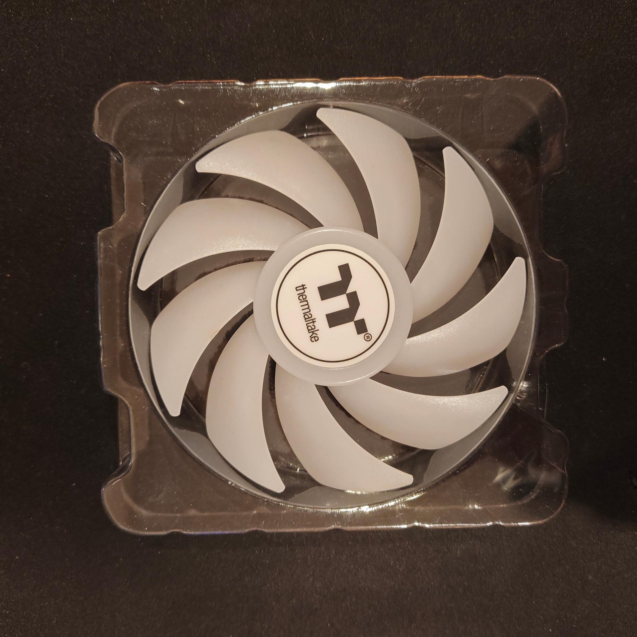 Thermaltake SWAFAN EX12 120mm Standard Fan Blade Replacement — RGB Compatible