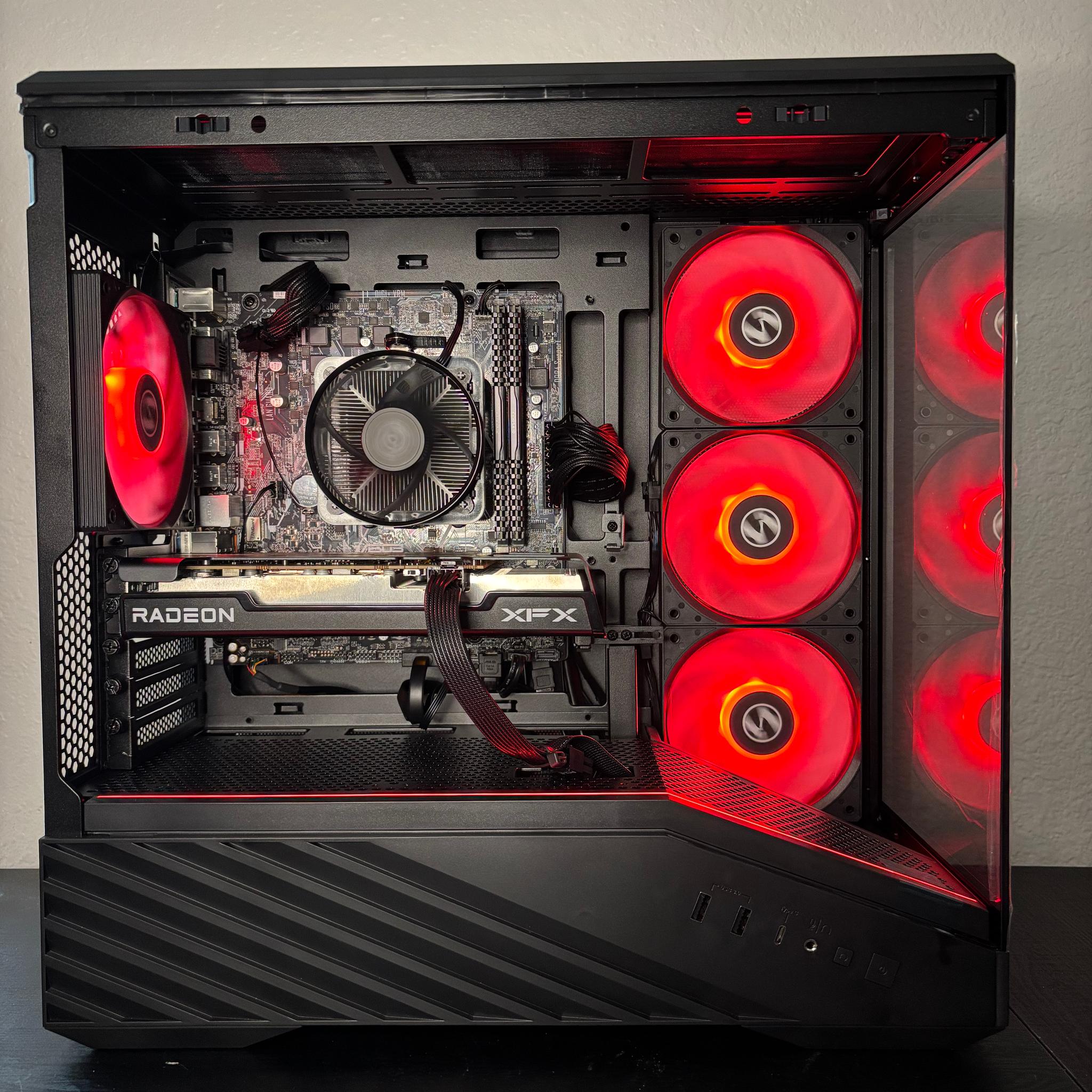 AMD PC | R5 3600 | RX 6600 | 32GB DDR4 | 2TB SATA SSD | 650W PSU
