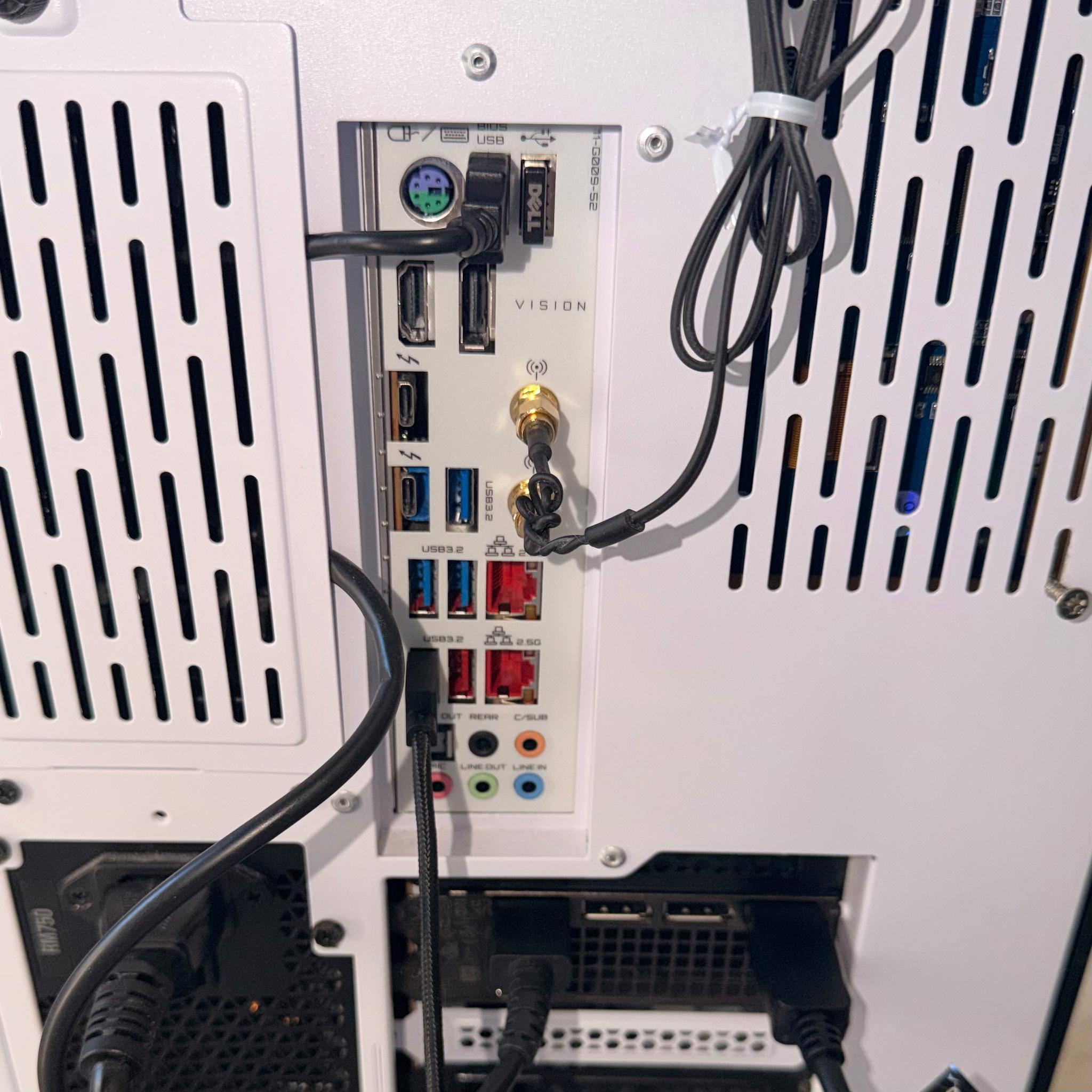 Lian Li|3070ti|Ryzen 7 5800x| 32GB DDR4 RAM|2TB NVME 4| Win 11|Strimer| 1080p/1440p Custom Gaming PC